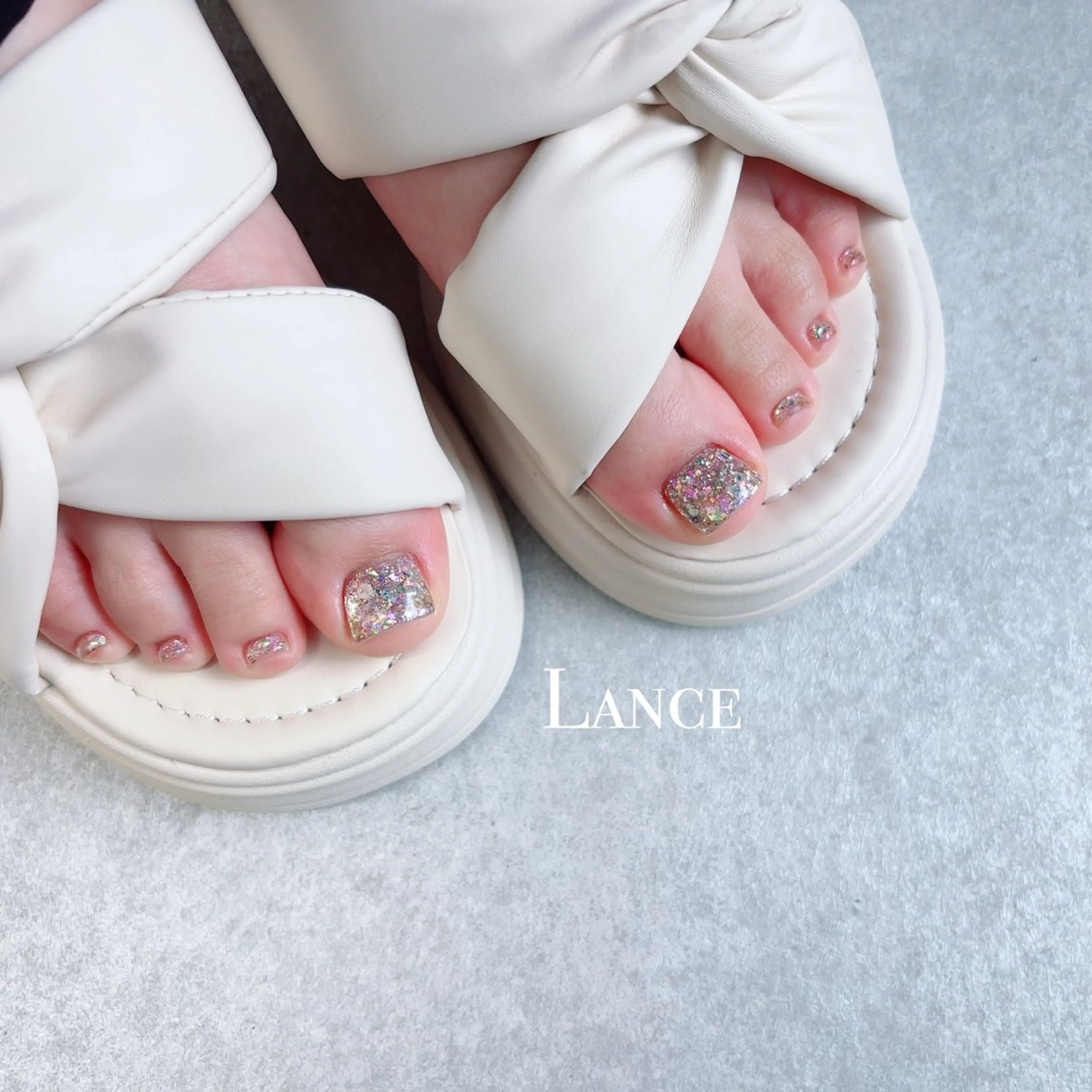 ネイル オーロラネイル フットネイル 氷ネイル・うるうるネイル キラキラネイル 韓国ネイル フットネイル Lance nailのネイルデザイン