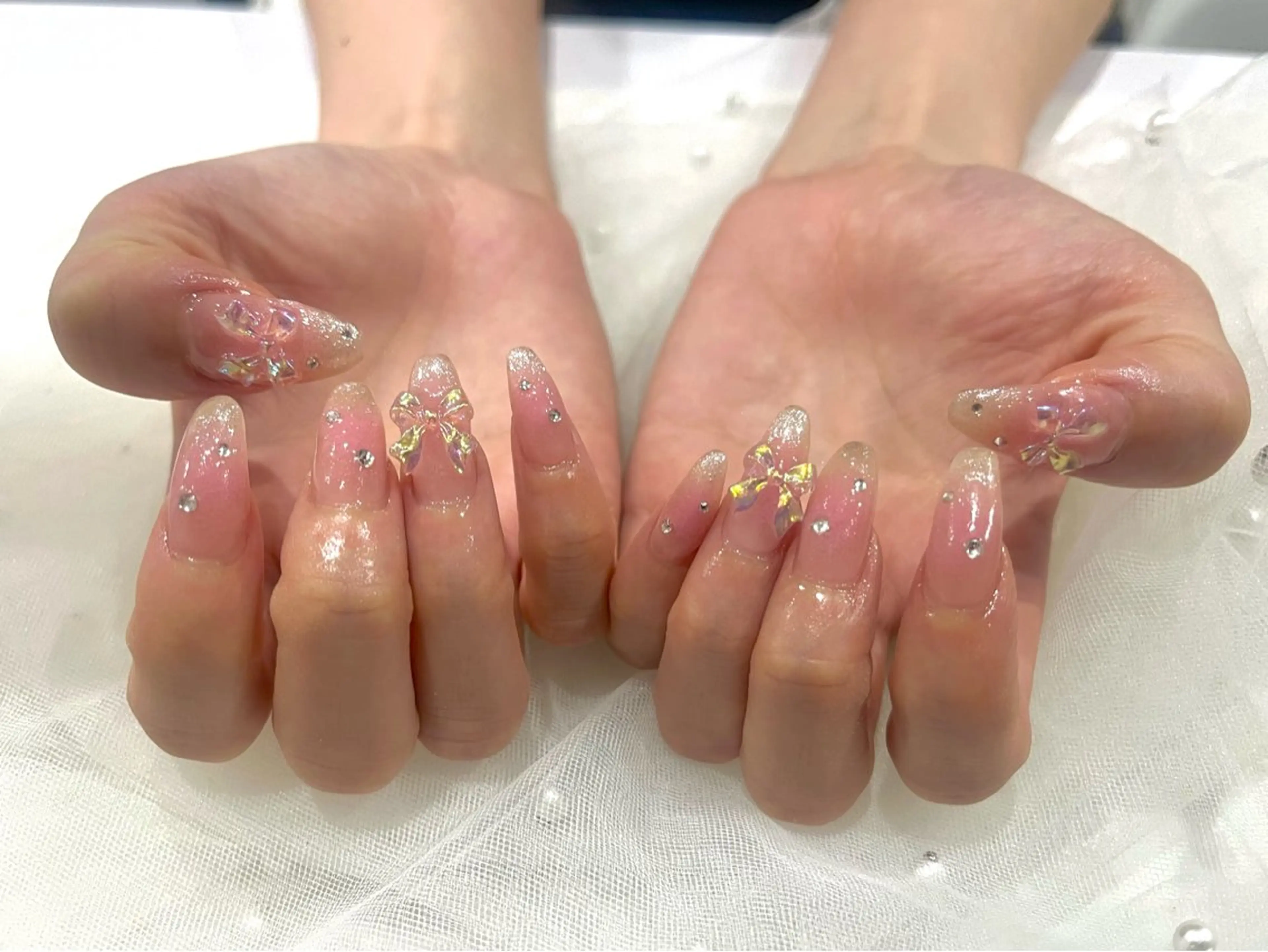 ネイル チークネイル ラメ(グリッター) ラメグラデーション ハンドネイル Nail salon Cielel⟡Ayaのネイルデザイン