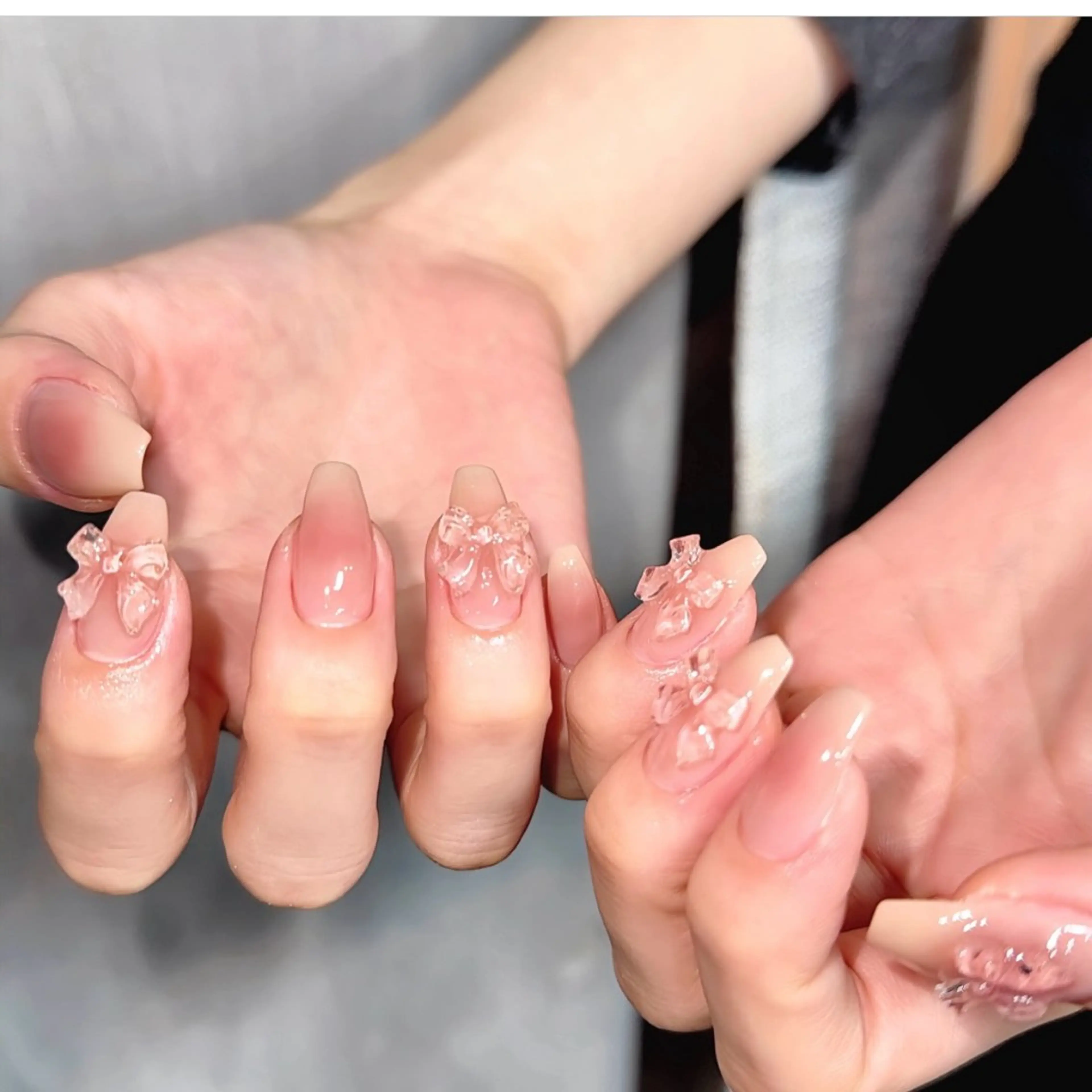 チークネイル（ナチュラル、ちゅるんちゅるんが好きな方お勧め）の写真