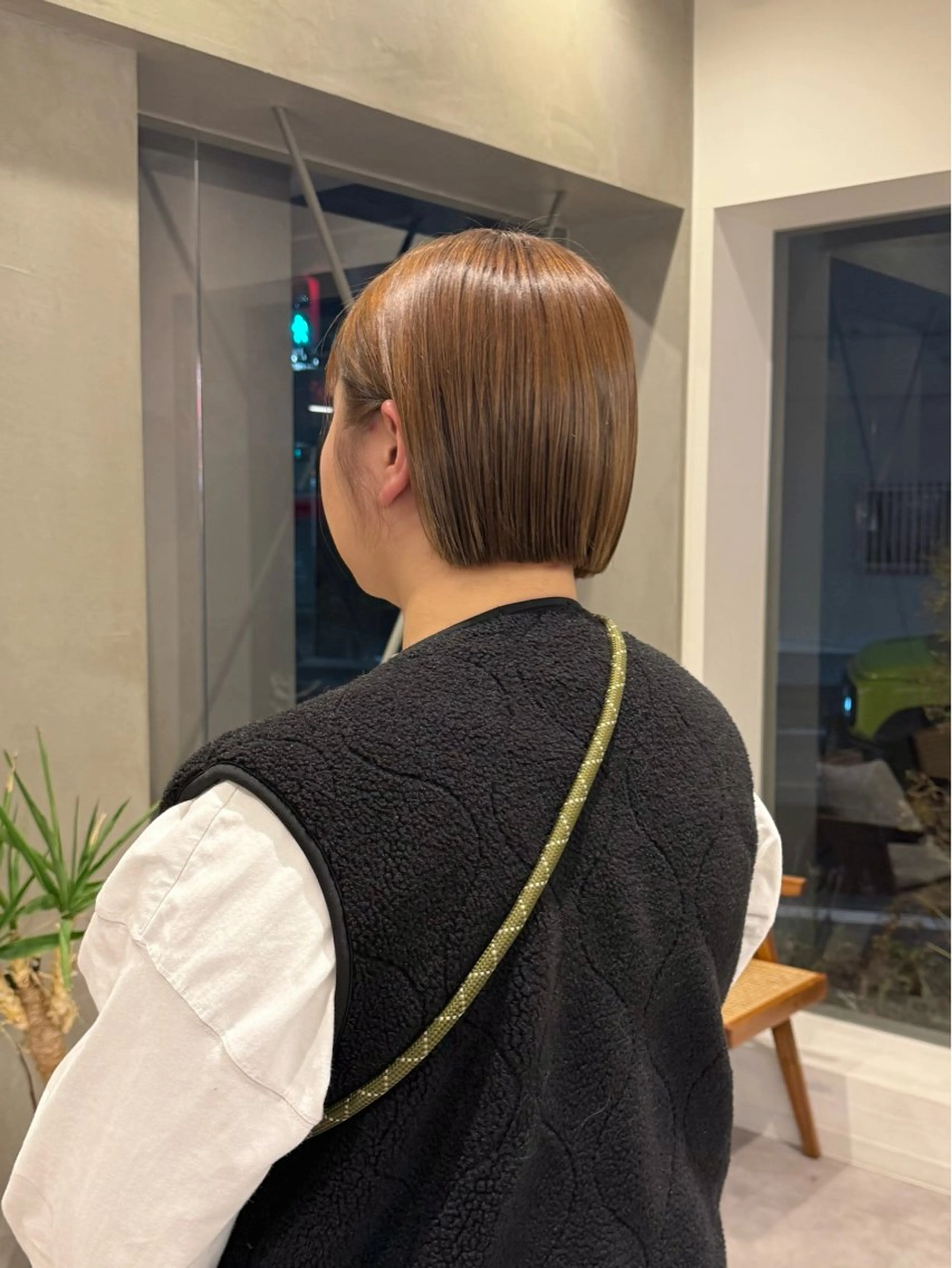 ショート ボブ AILERON 陣岸のヘアスタイル