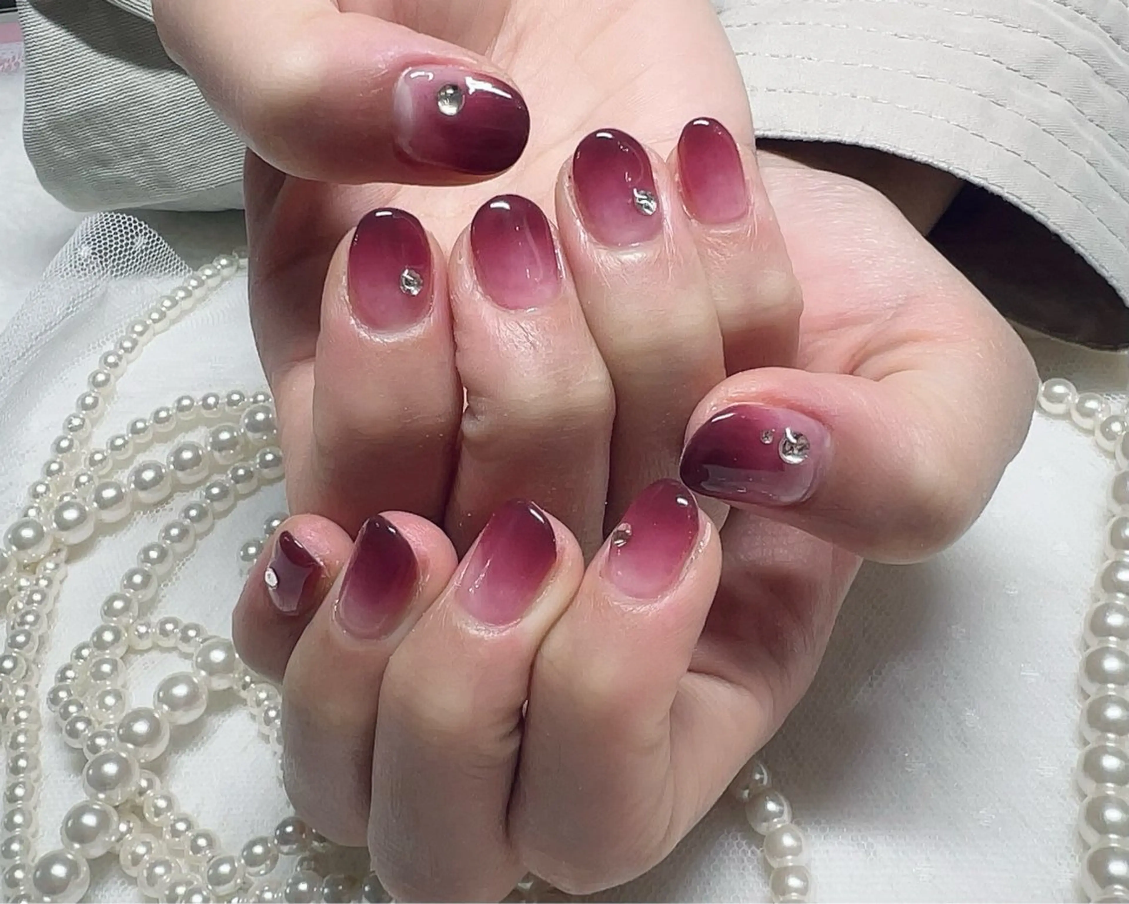 ネイル ジェルネイル グラデーション キラキラネイル ニュアンスネイル オフィスネイル ユキカ （ネイリスト）のネイルデザイン