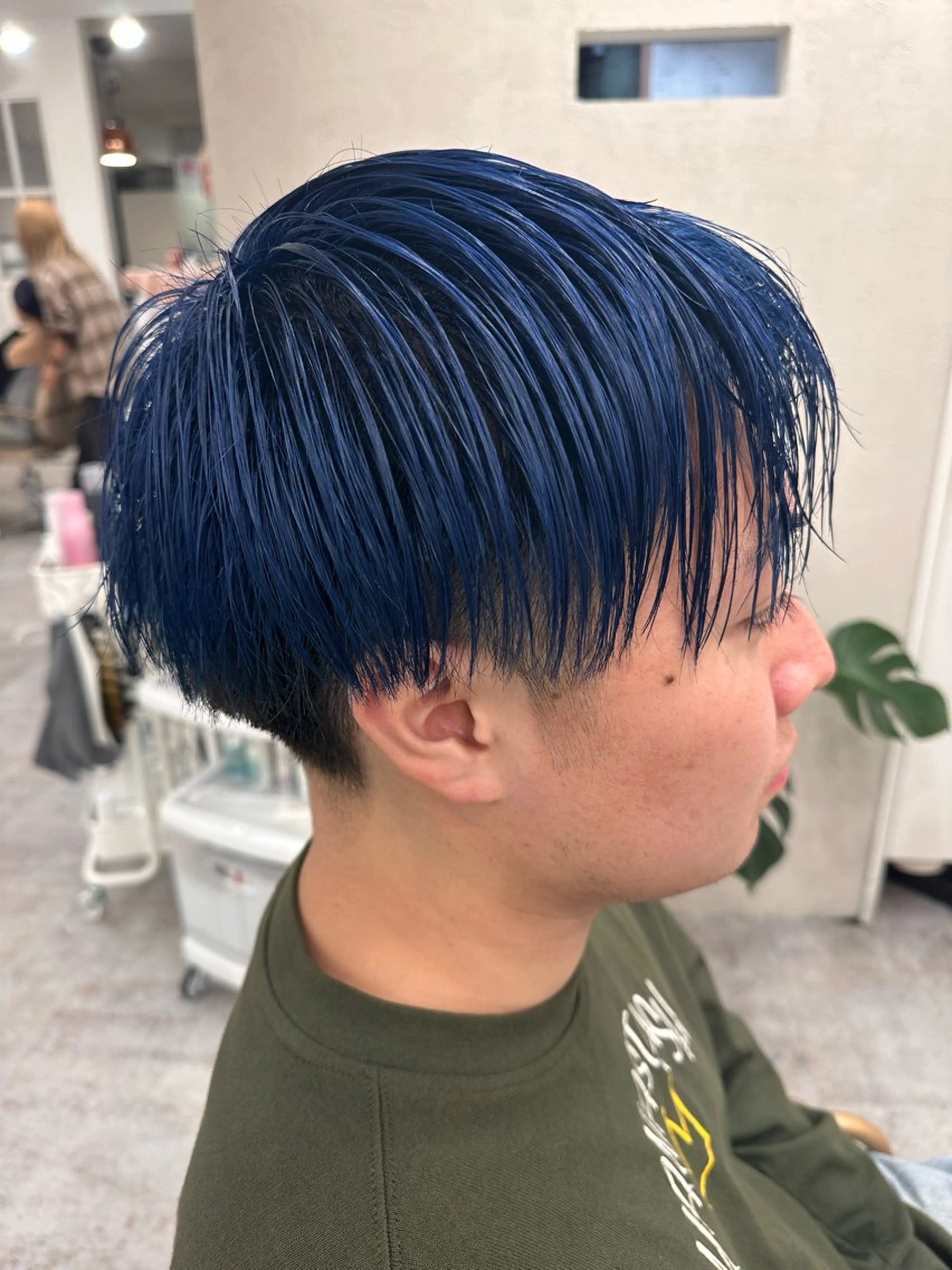 ショート ヘアカラー ボブ、レイヤー、 ハイトーン、古淵のヘアスタイル