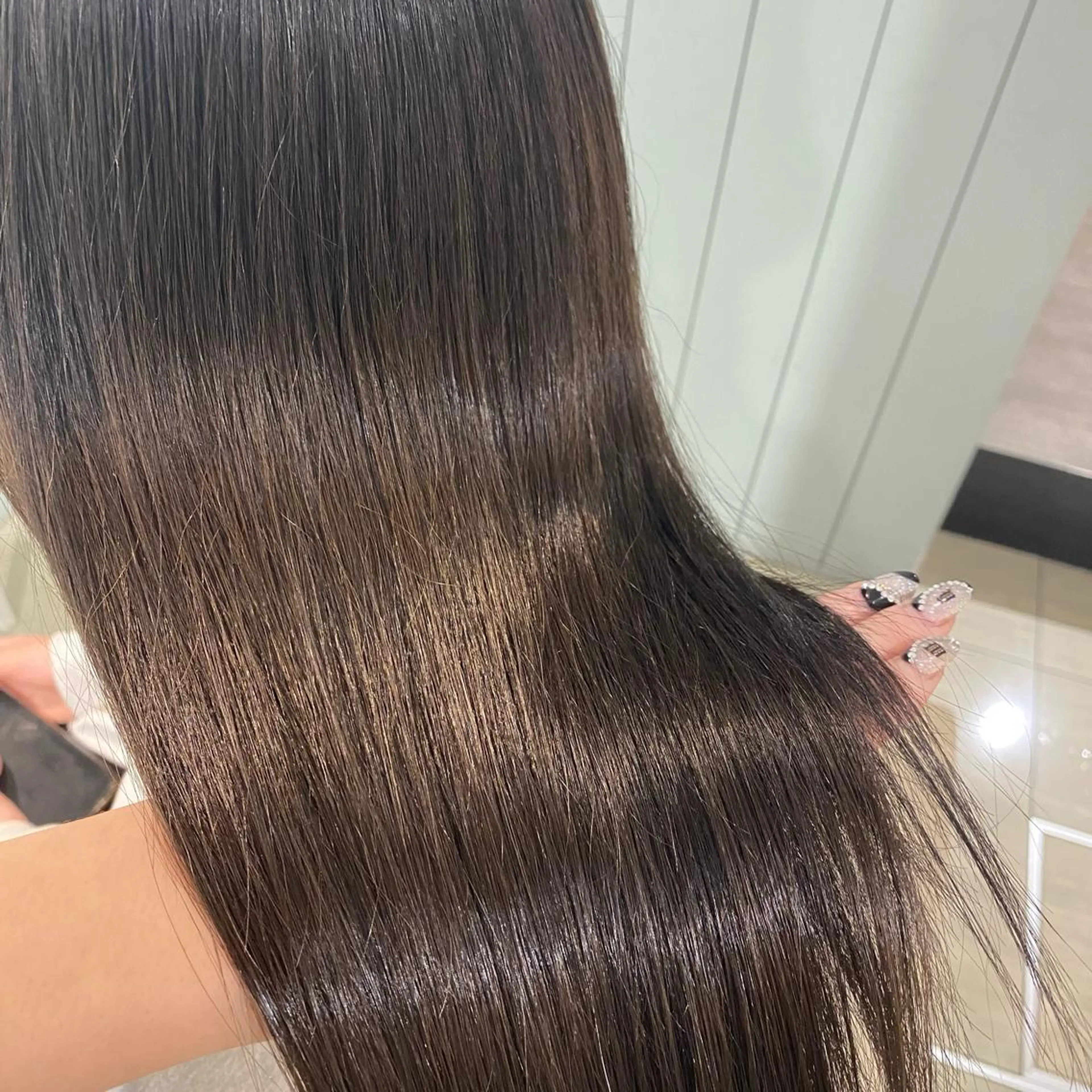 セミロング パーマ 髪質改善 縮毛矯正 トリートメント 酸性ストレート ストレートパーマ 縮毛矯正 トリートメント 韓国風レイヤーカット 💎髪質改善"yuiのヘアスタイル