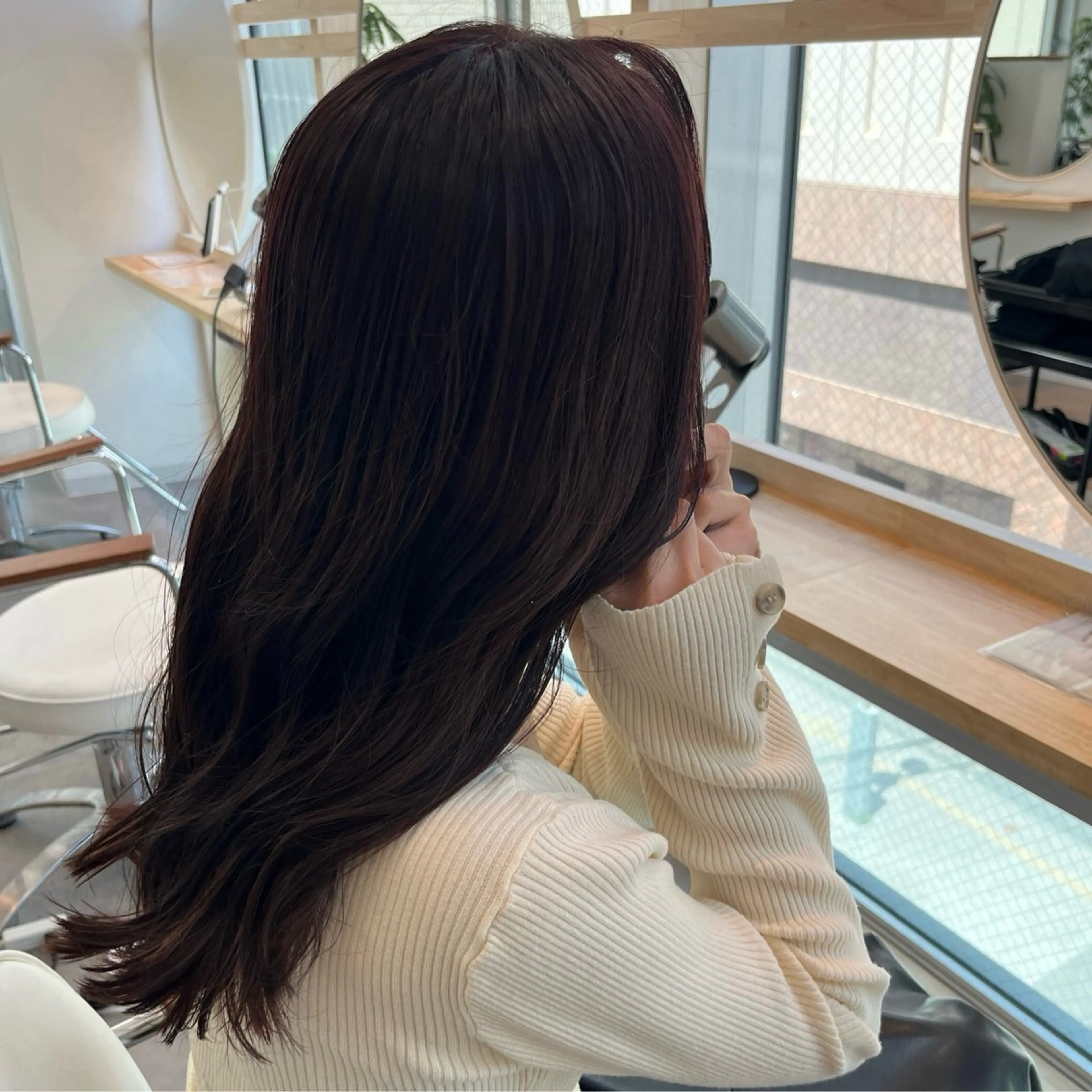 カラー ヘアカラー トリートメント 𝐲𝐮𝐮 / 透明感カラー🌱のヘアスタイル