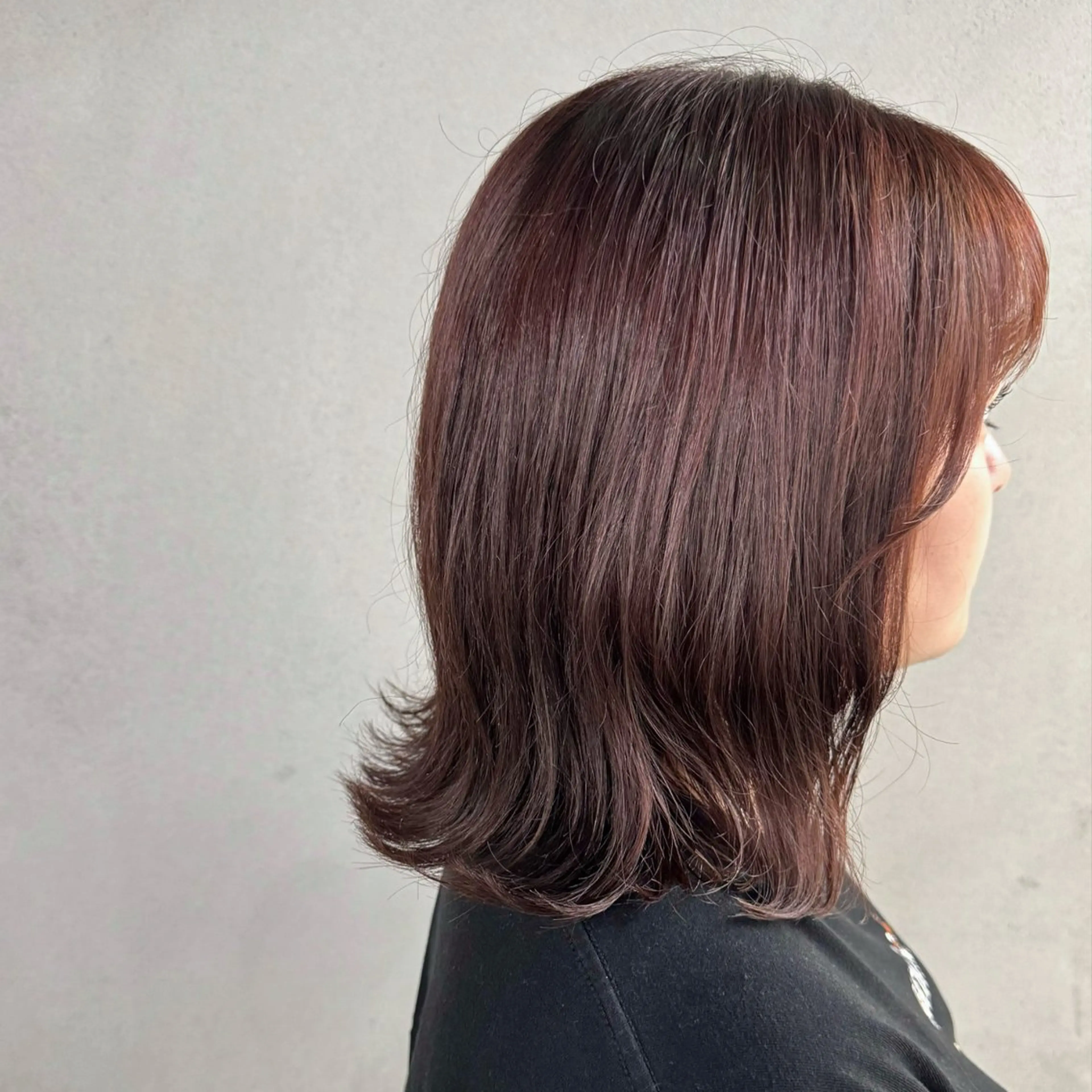 ショート カラー ヘアアレンジ ピンクカラー バイオレットカラー ボブ 外ハネヘア カット ヘアカラー #tag 佐藤璃美のヘアスタイル