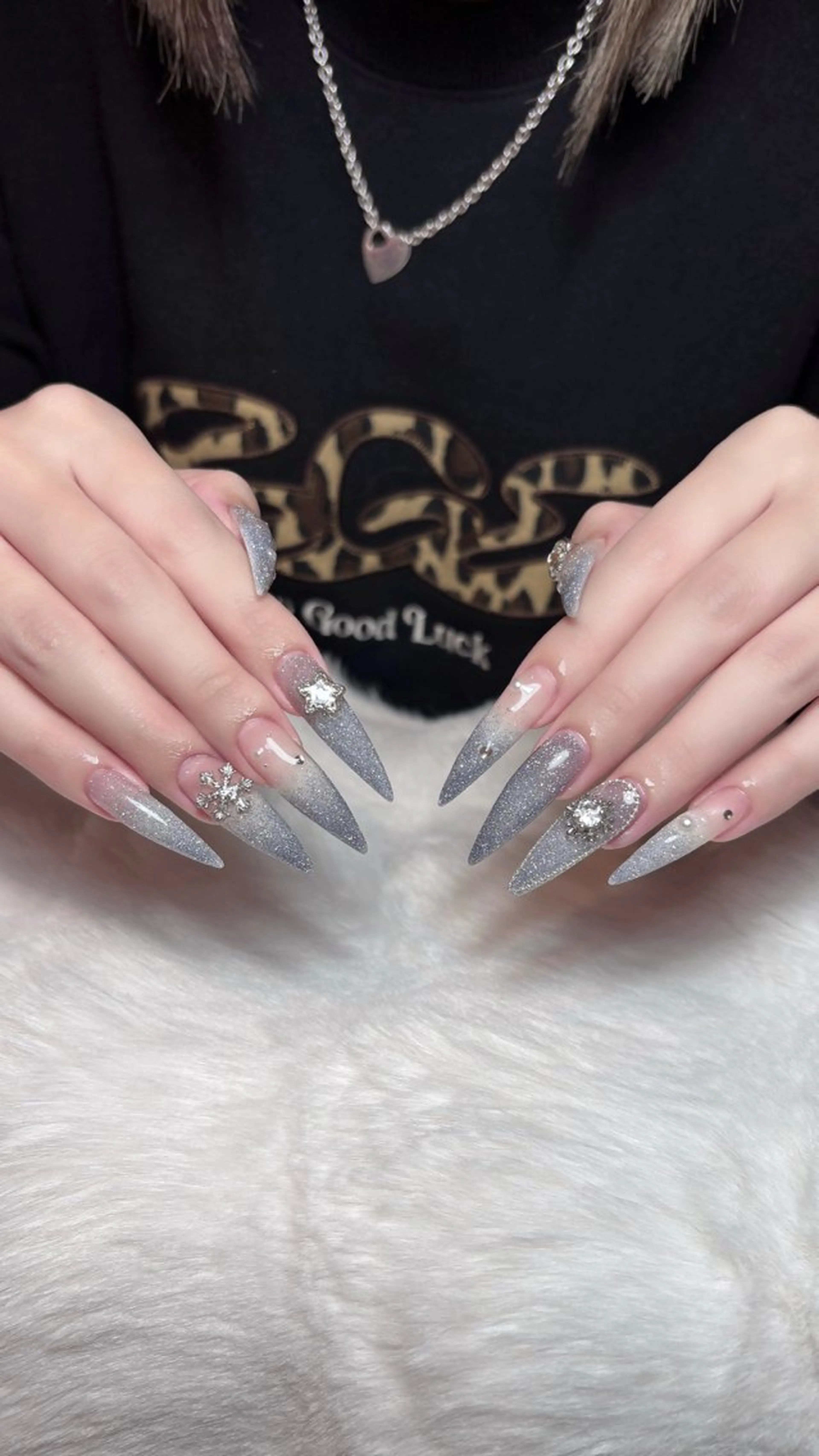 持ち込みデザインシンプル90分コース➕パーツ2個ストーン10粒無料🐈⬛🪽の写真