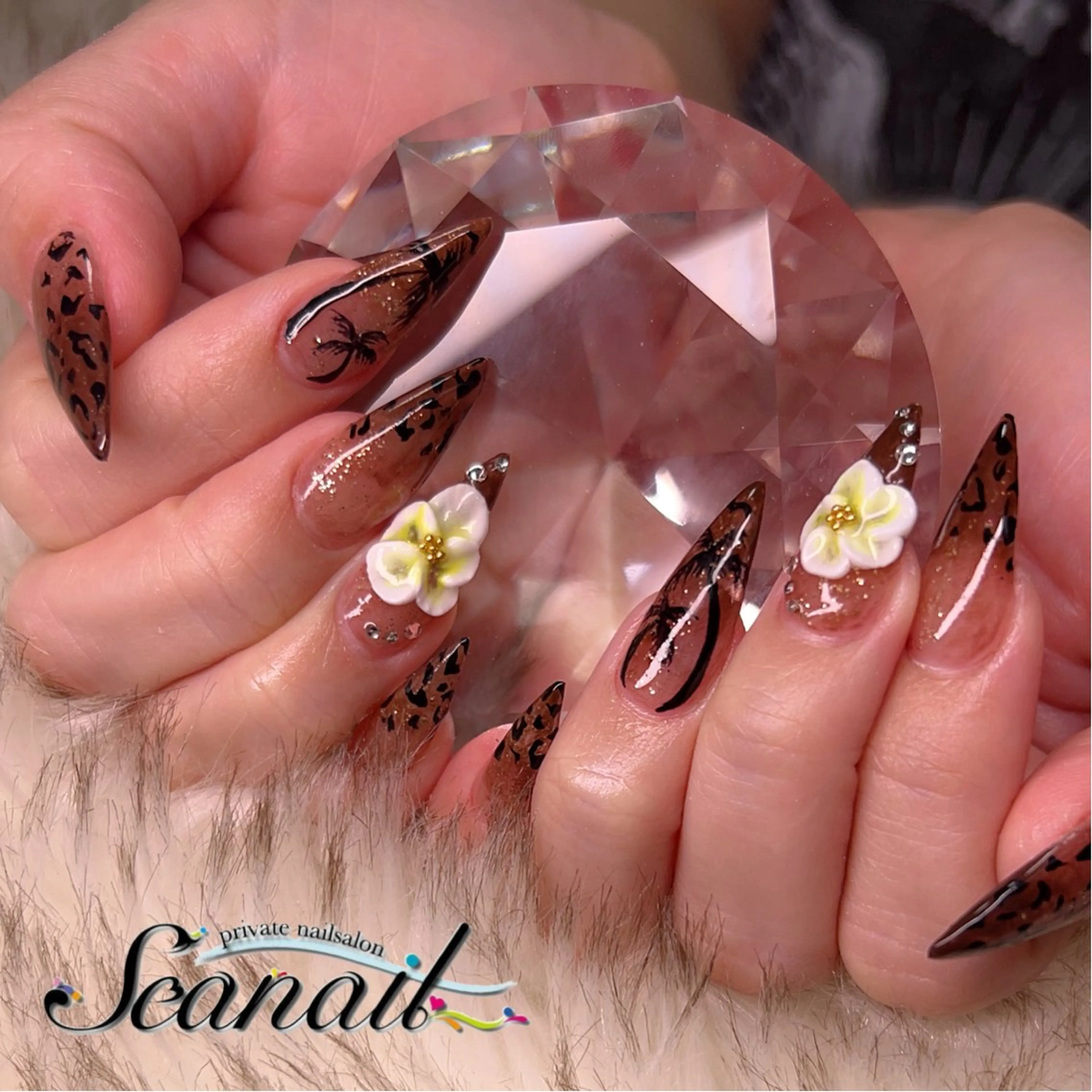 ネイル アートネイル ブラウン フットネイル ジェルネイル ロングネイル ハンドネイル 小尾 栞のネイルデザイン