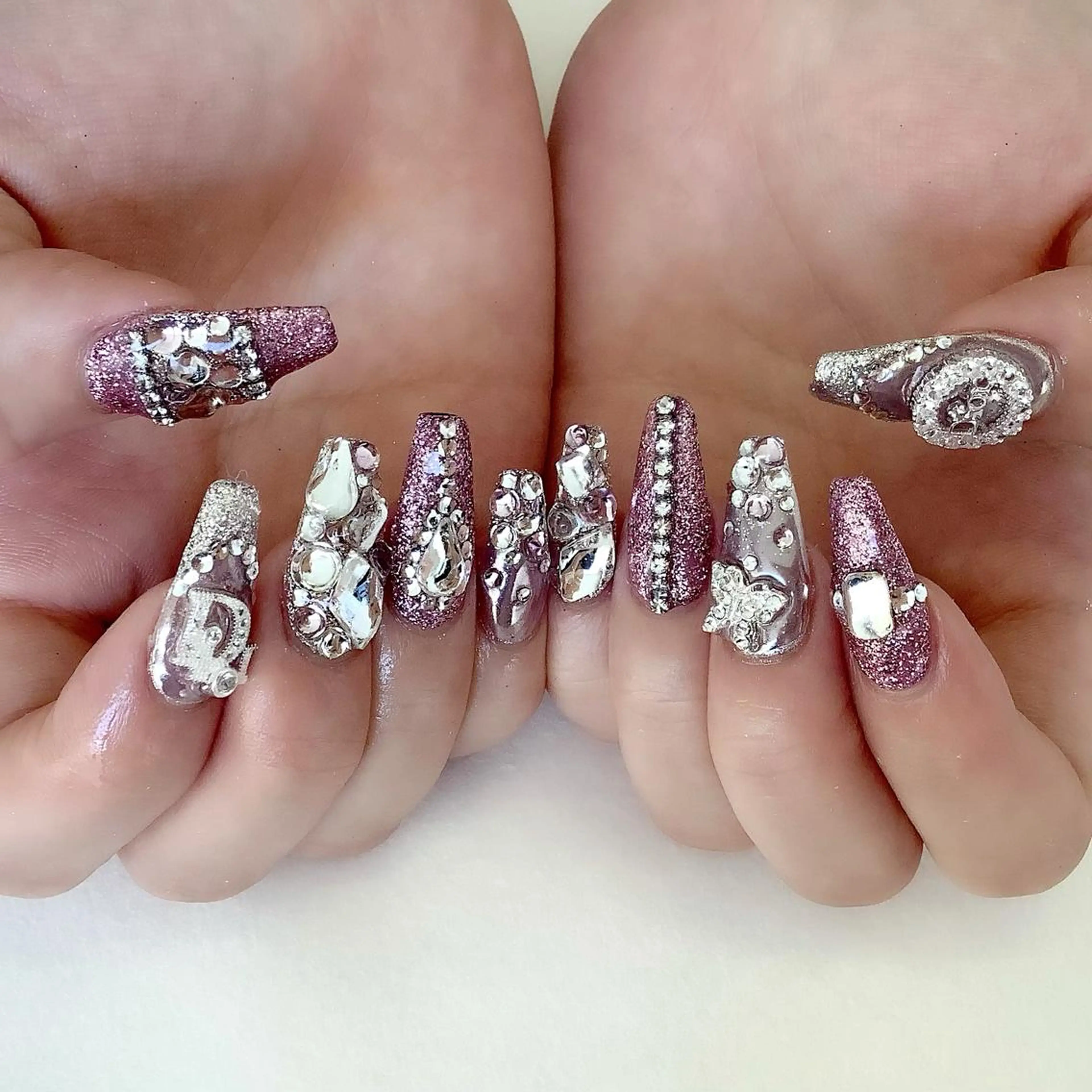 ネイル ハンドネイル 💎🐰 saki. m 🐰💎のネイルデザイン