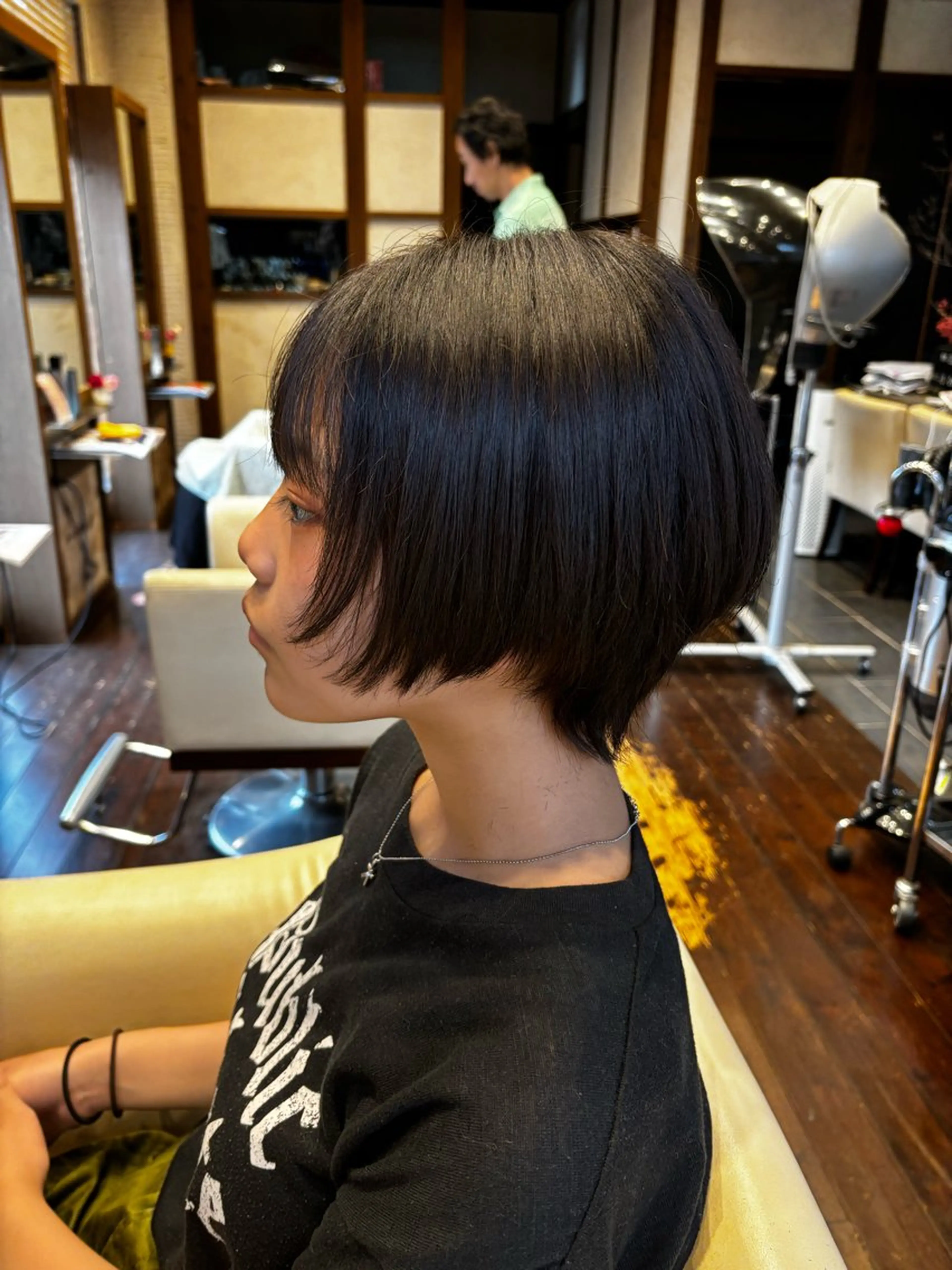 ショート カラー 顔周りカット レイヤーカット ショートヘア ウルフカット りずむヘアデザイン所属・Rhythm / RYOMAの眉毛・アイブロウイメージ