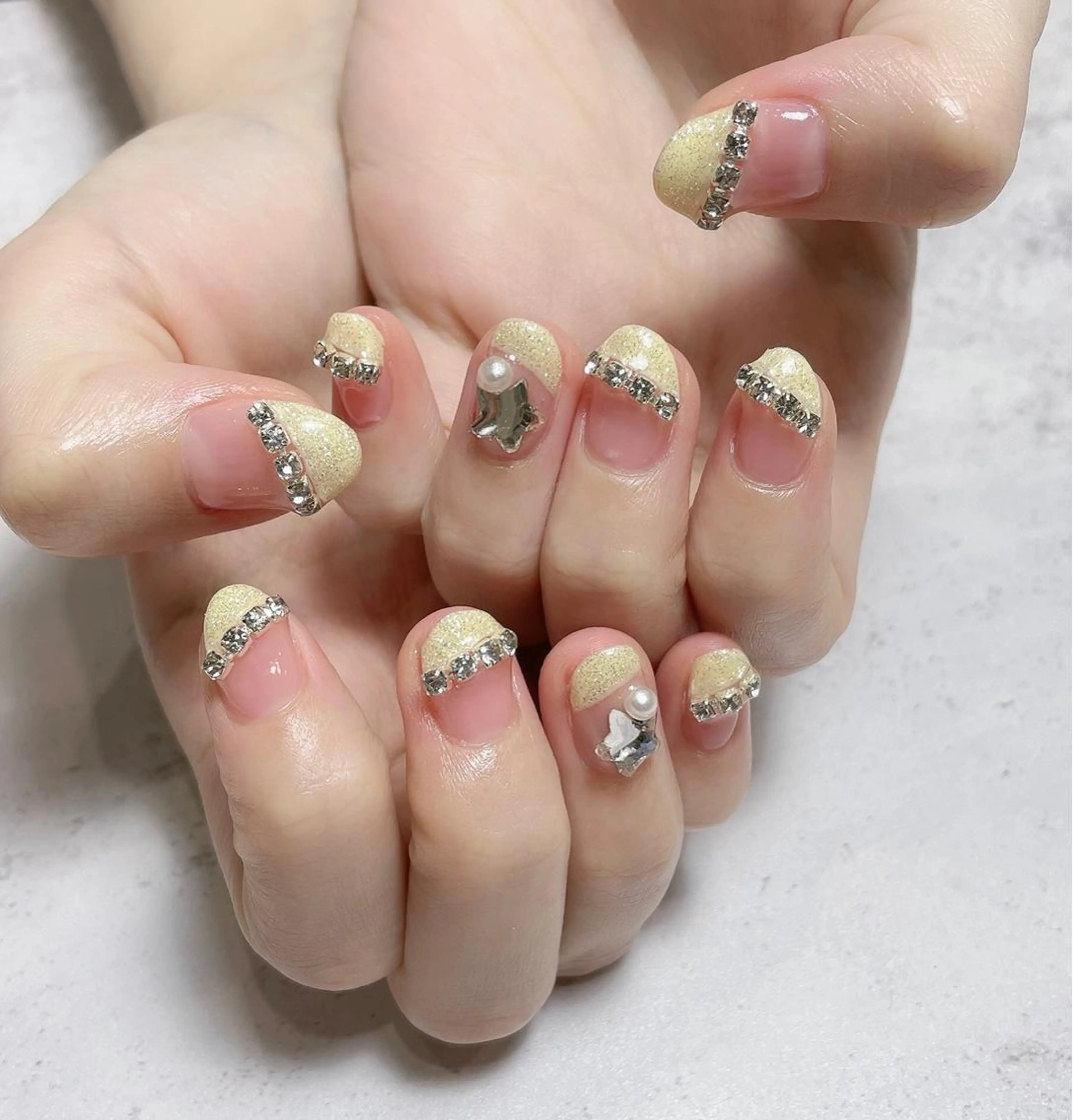 ネイル 🦋 MiKi 🦋 ネイルサロンのネイルデザイン