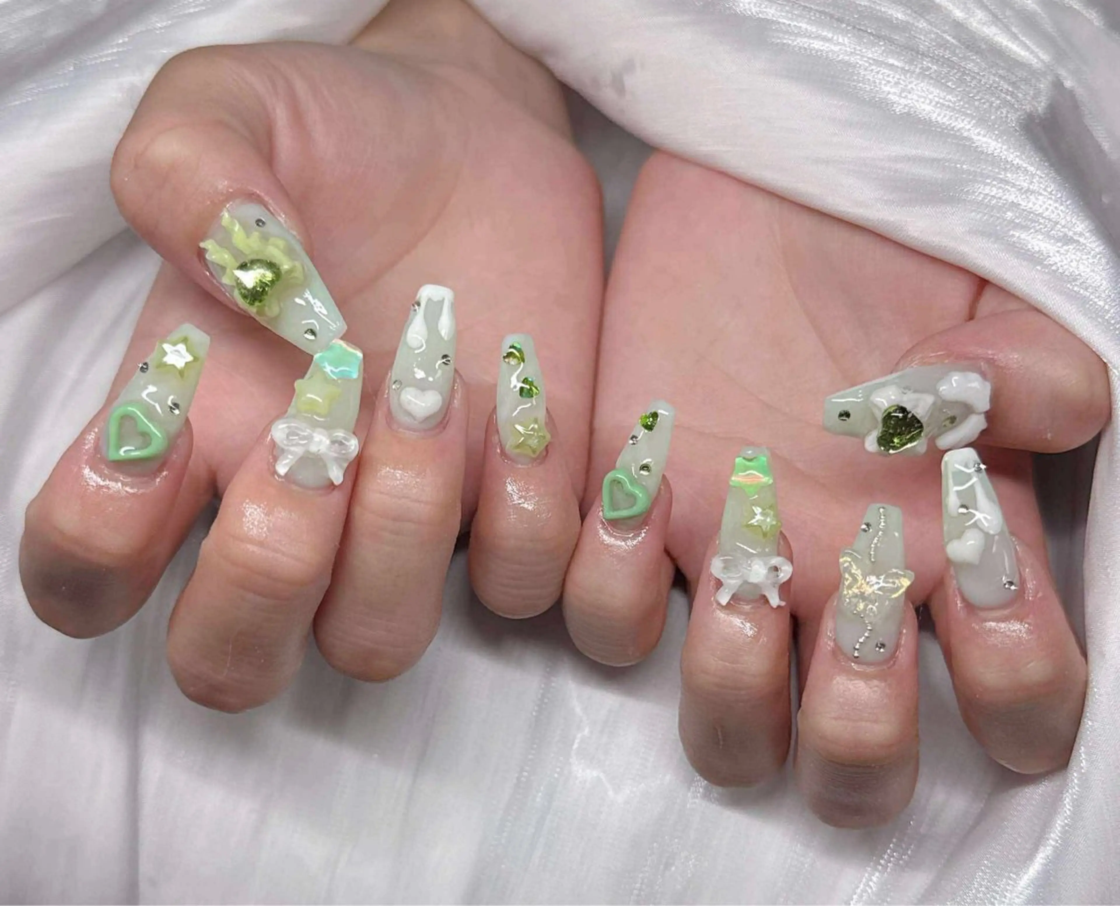 ネイル ハンドネイル Lee Nailsのネイルデザイン