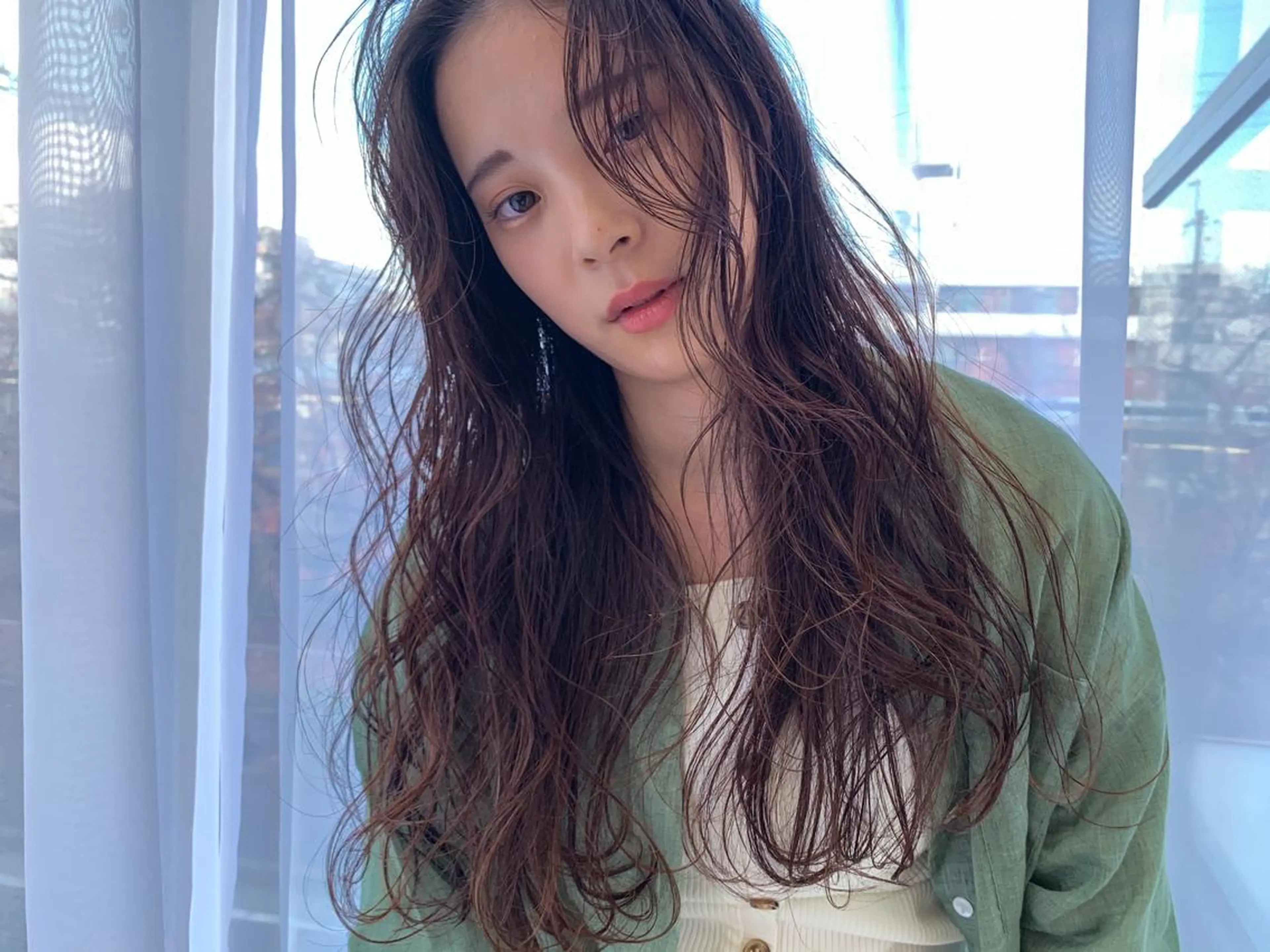 ロング カラー アッシュ ブリーチ ケアブリーチ 透明感カラー ダブルカラー モリシュンスケ /レイヤー/髪質改善のヘアスタイル