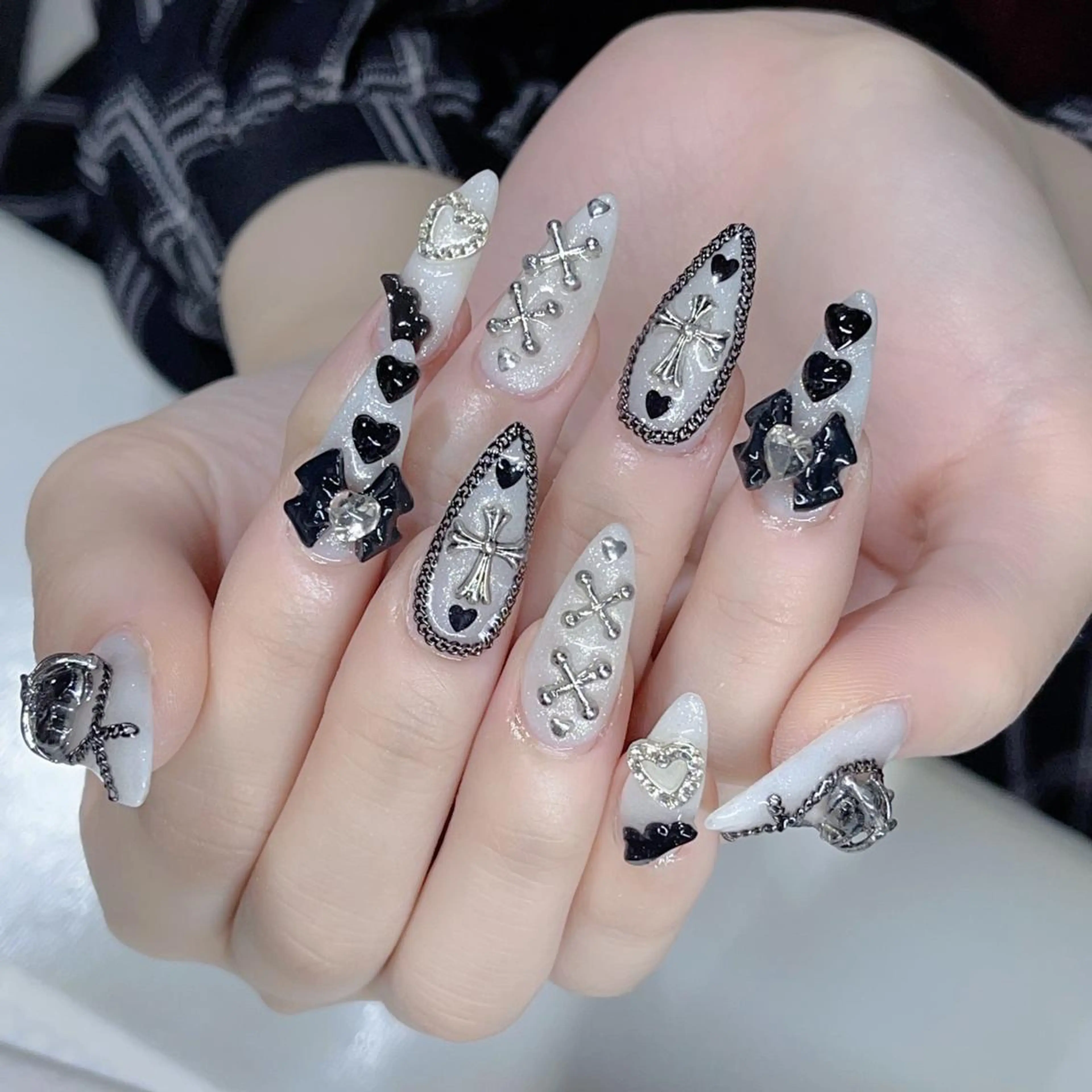 ネイル ハンドネイル Queens みなみのネイルデザイン