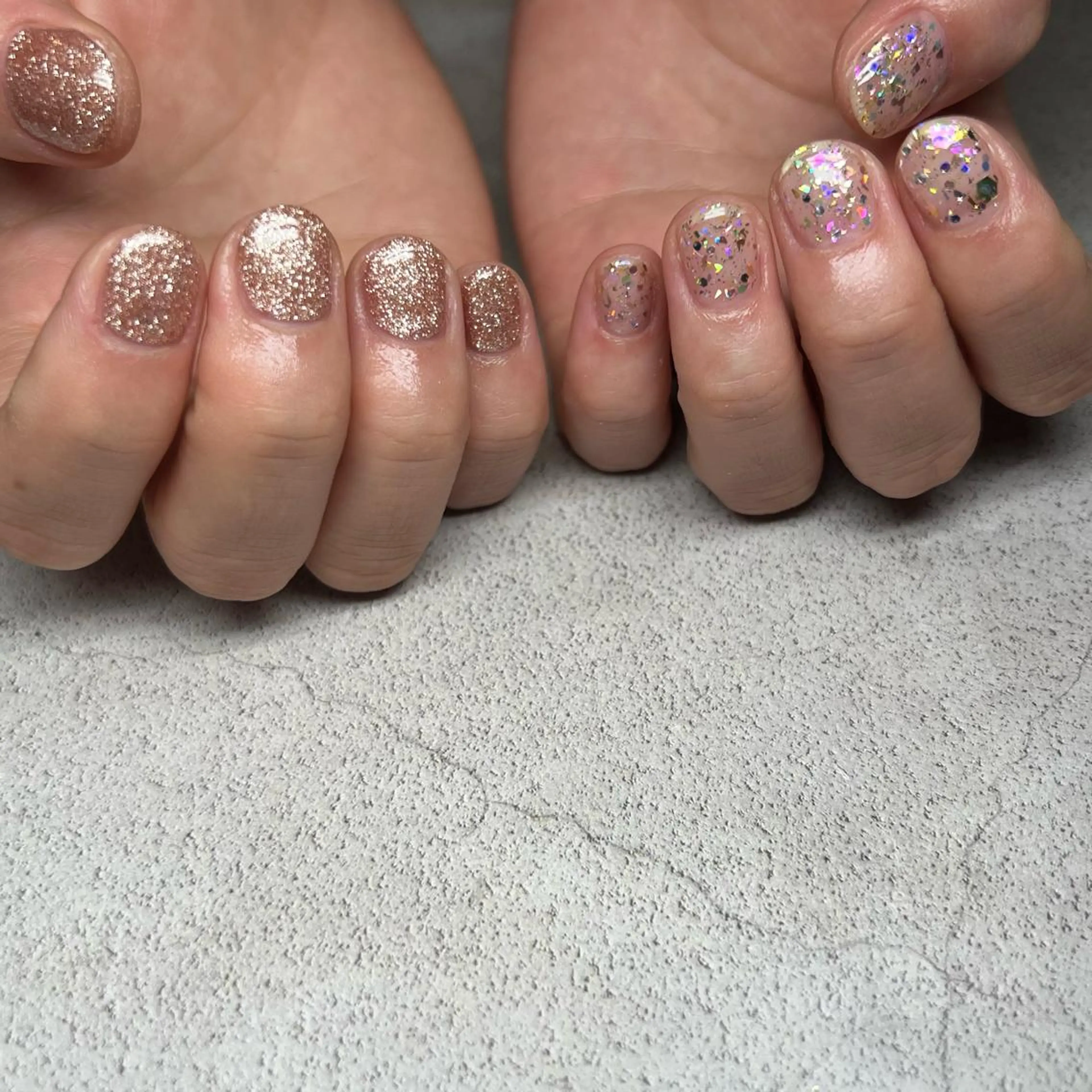 ネイル ラメ(グリッター) ハンドネイル 𝐫𝐚𝐢 𝐧𝐚𝐢𝐥の眉毛・アイブロウイメージ