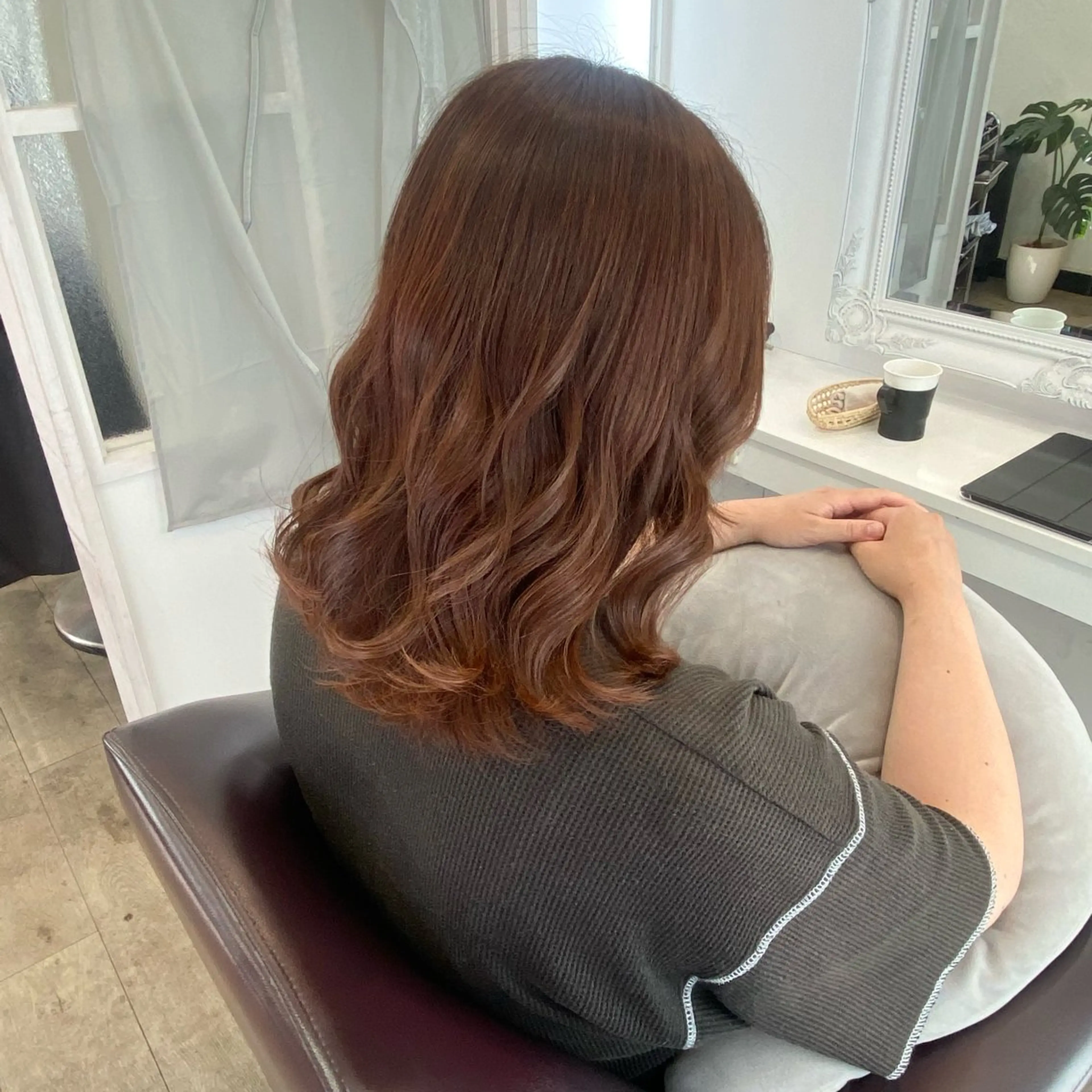 ミディアム カラー ヘアカラー 𝑆𝐴𝑂𝑅𝐼 /大森🪞🎀のヘアスタイル