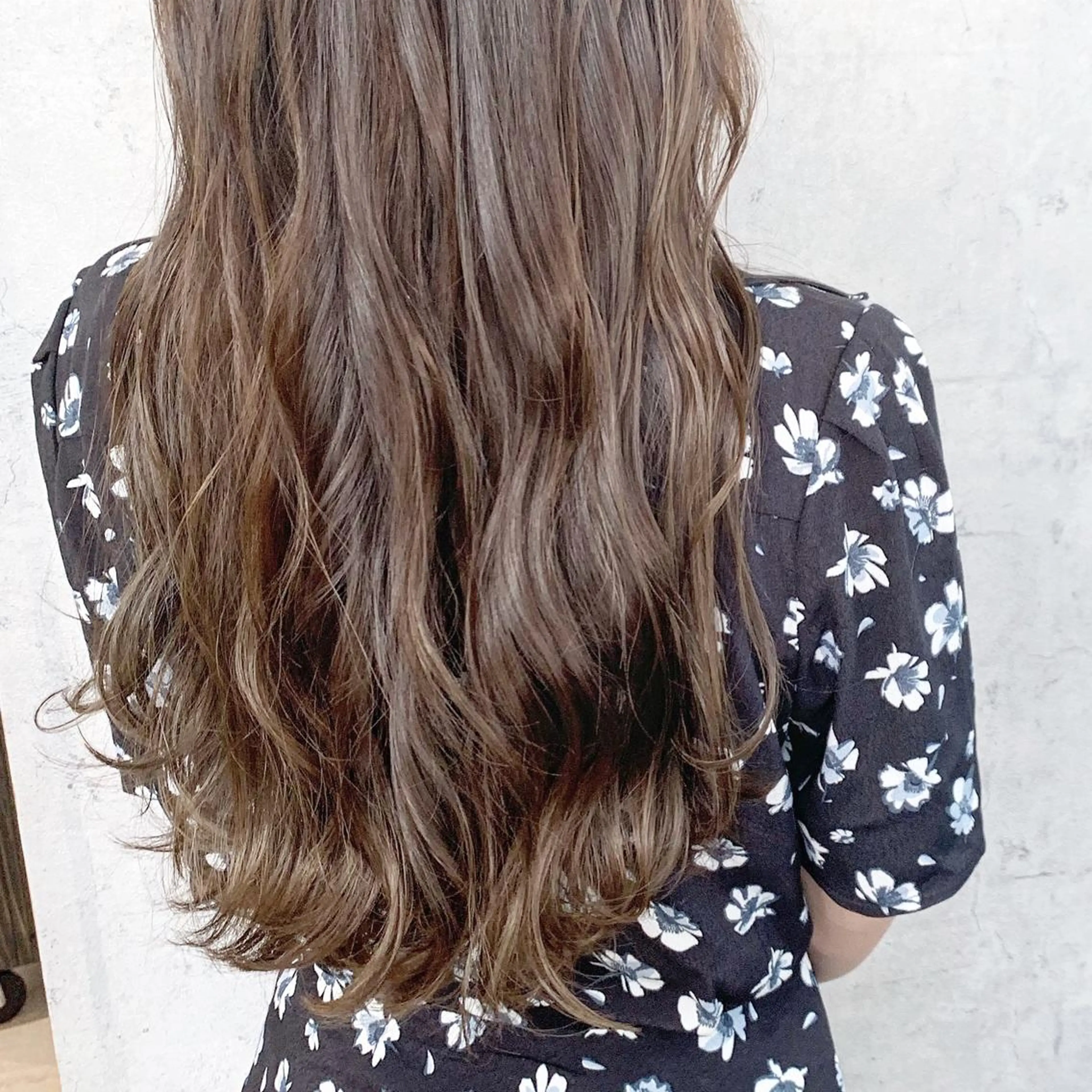 ロング カラー LOST CITY 横浜所属・🪐脱白髪染め 🪐松尾菜々美のヘアスタイル