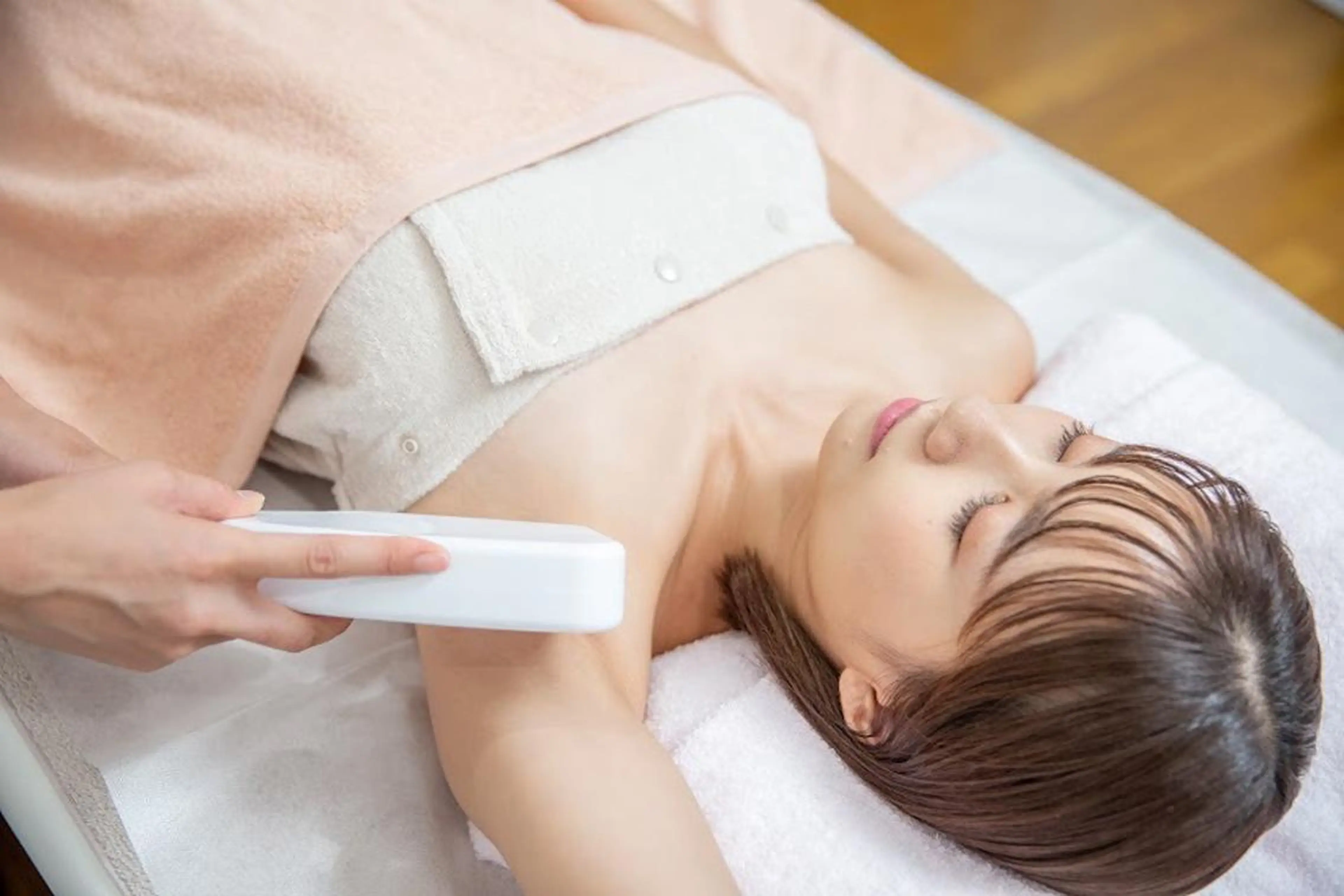 【女性専用】全身美肌脱毛(顔またはVIO)+顔脱毛→美肌パック付(お顔施術時使用)💎¥14800→¥10000の写真