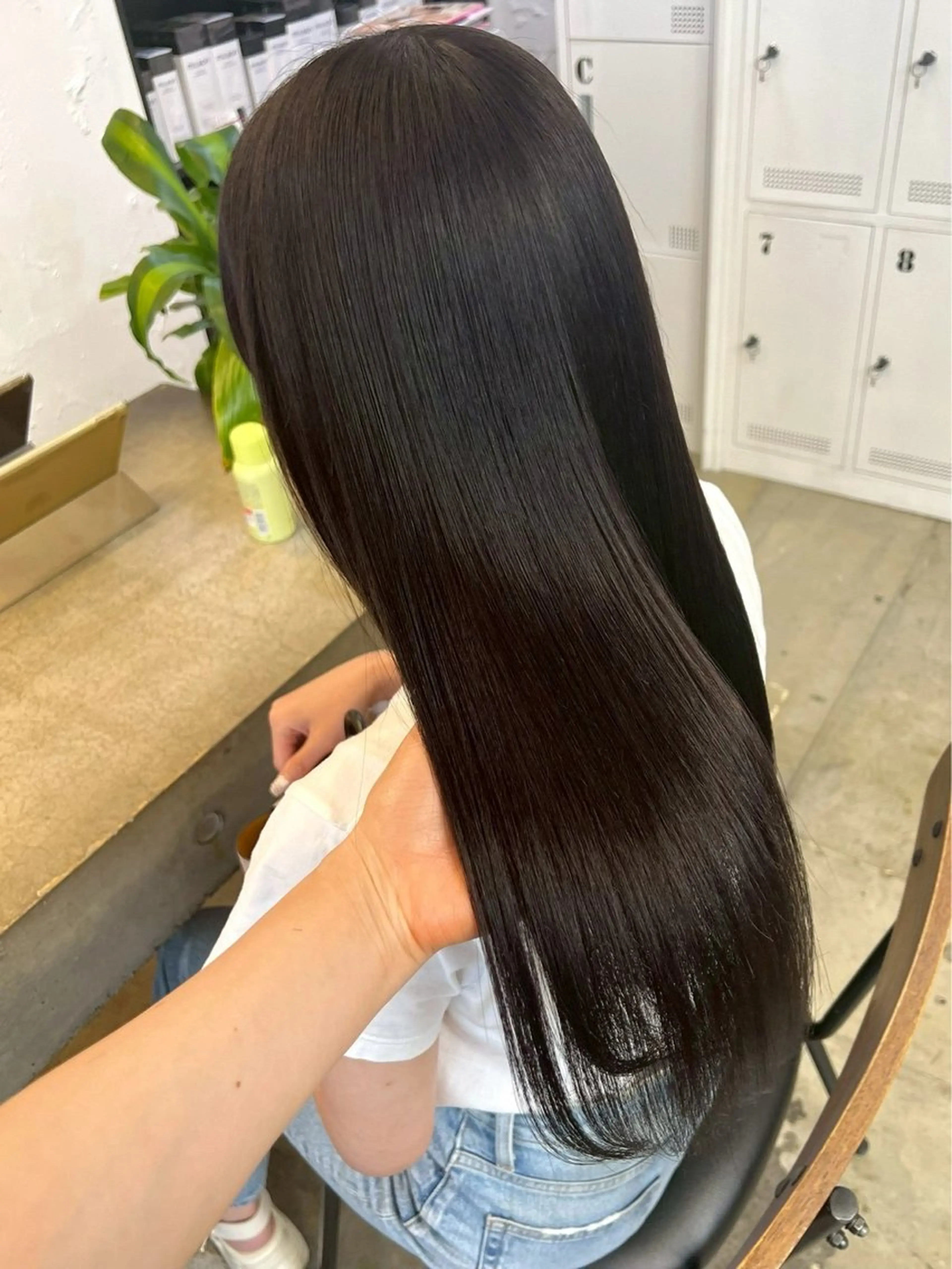 ミディアム カラー 縮毛矯正 トリートメント 艶カラー×髪質改善 🧙レイヤー/レオンのヘアスタイル