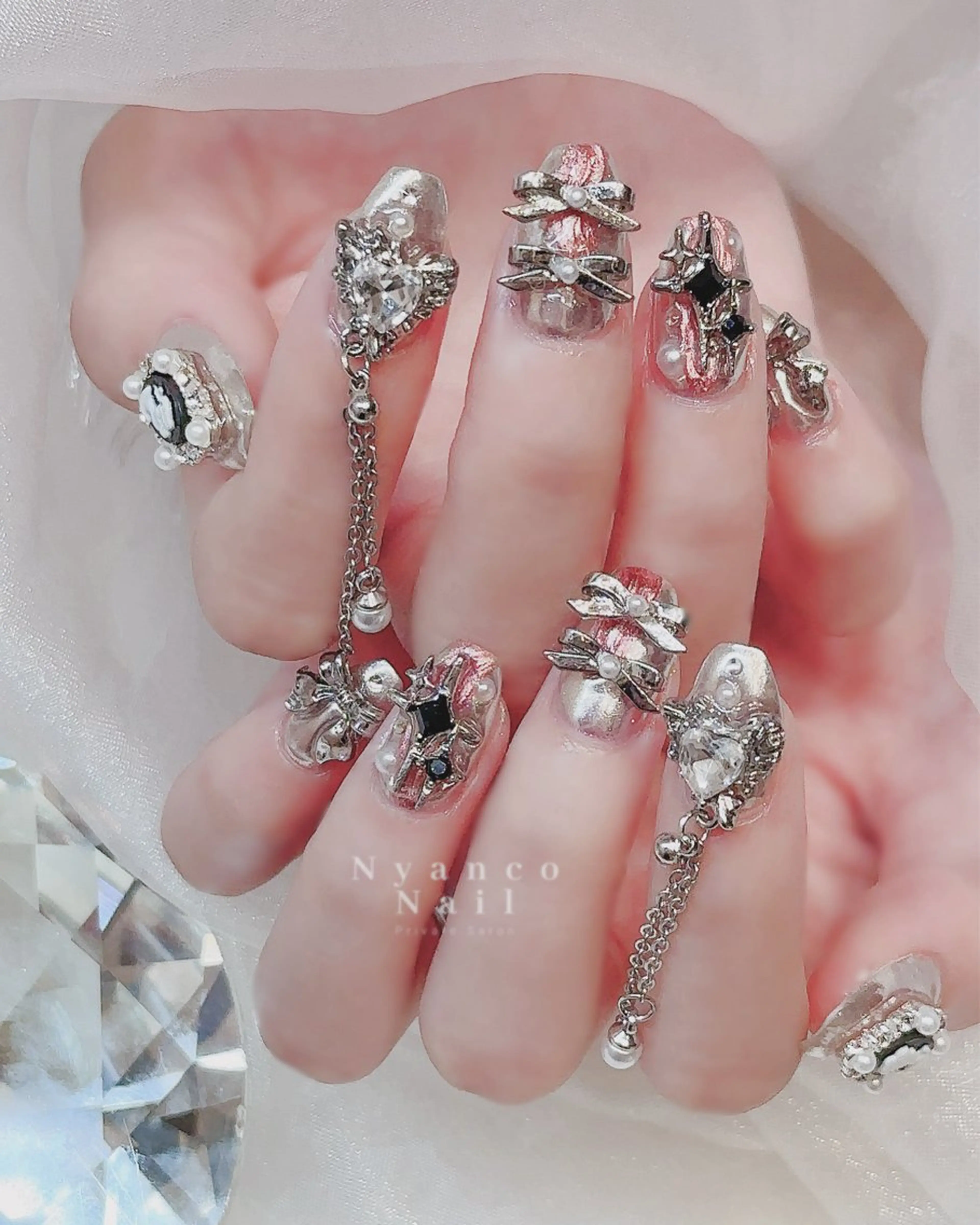 ネイル ジェルネイル 氷ネイル・うるうるネイル キラキラネイル ロングネイル ミラーネイル Nyanco Nailのネイルデザイン