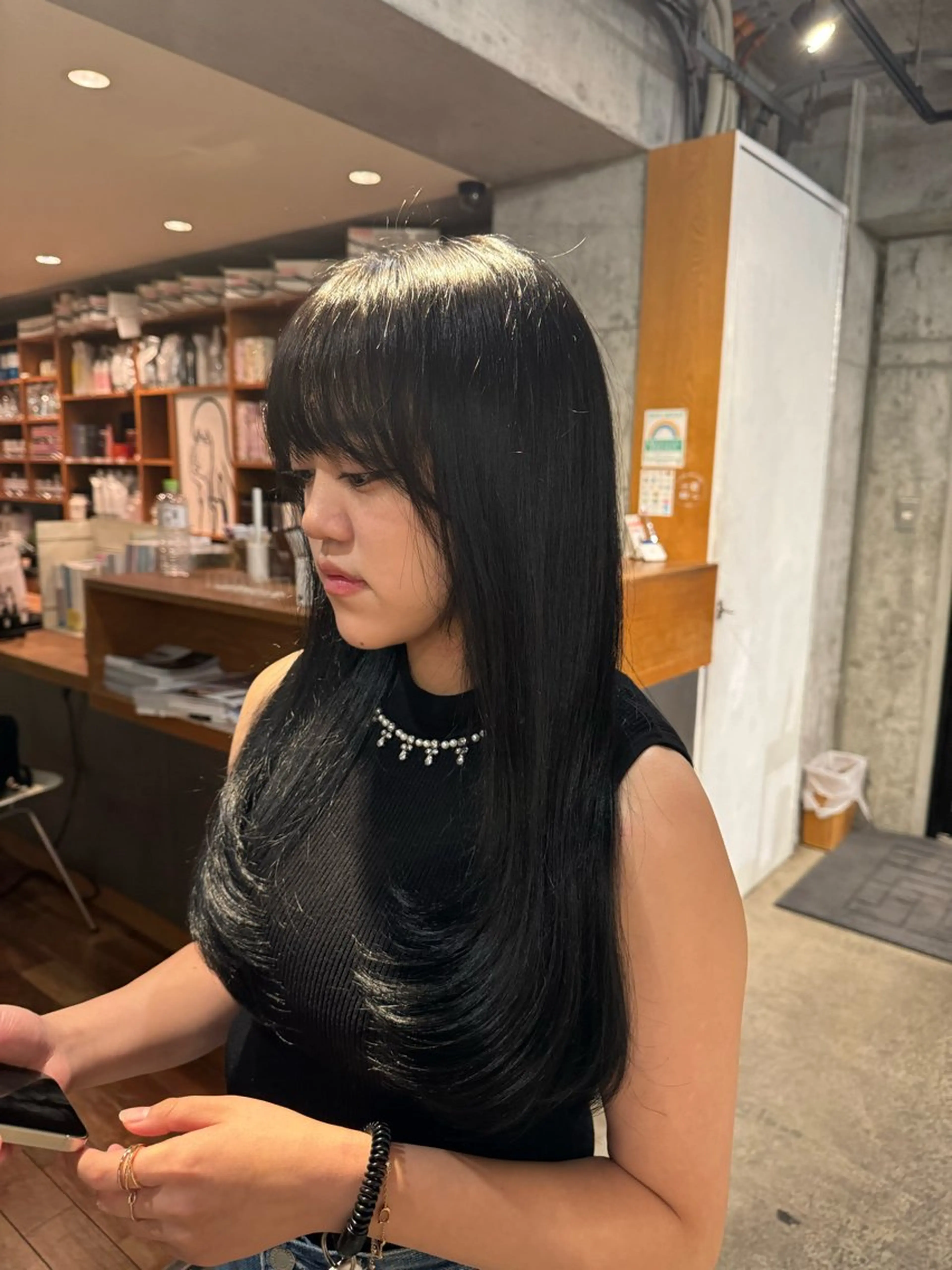 ロング NORA Journey所属・ブリーチカラー/ブロ ンドレイヤーカットのヘアスタイル