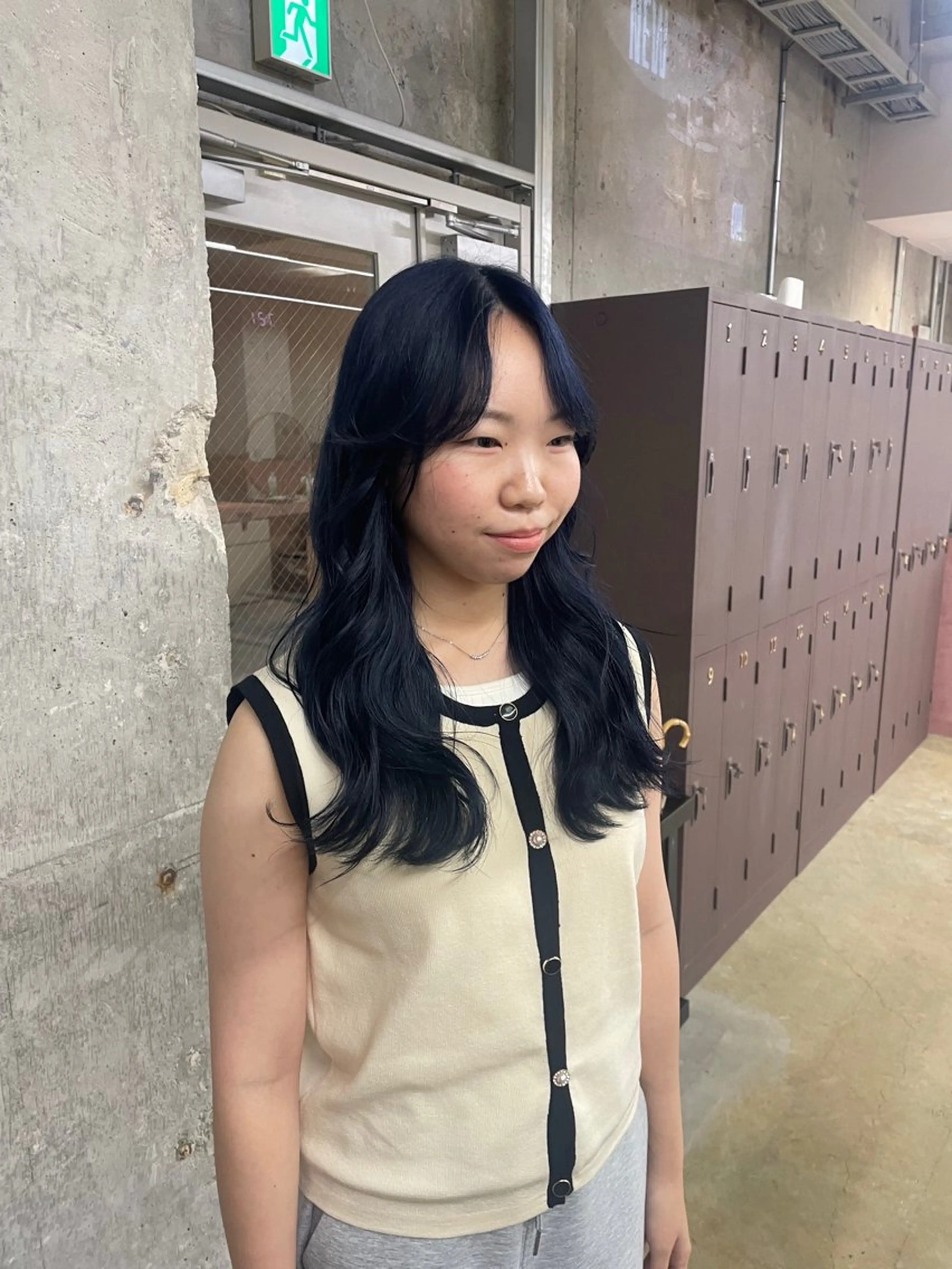 ロング カット ヘアカラー 鈴木瑛里／ブロンド ベージュ／男女のヘアスタイル