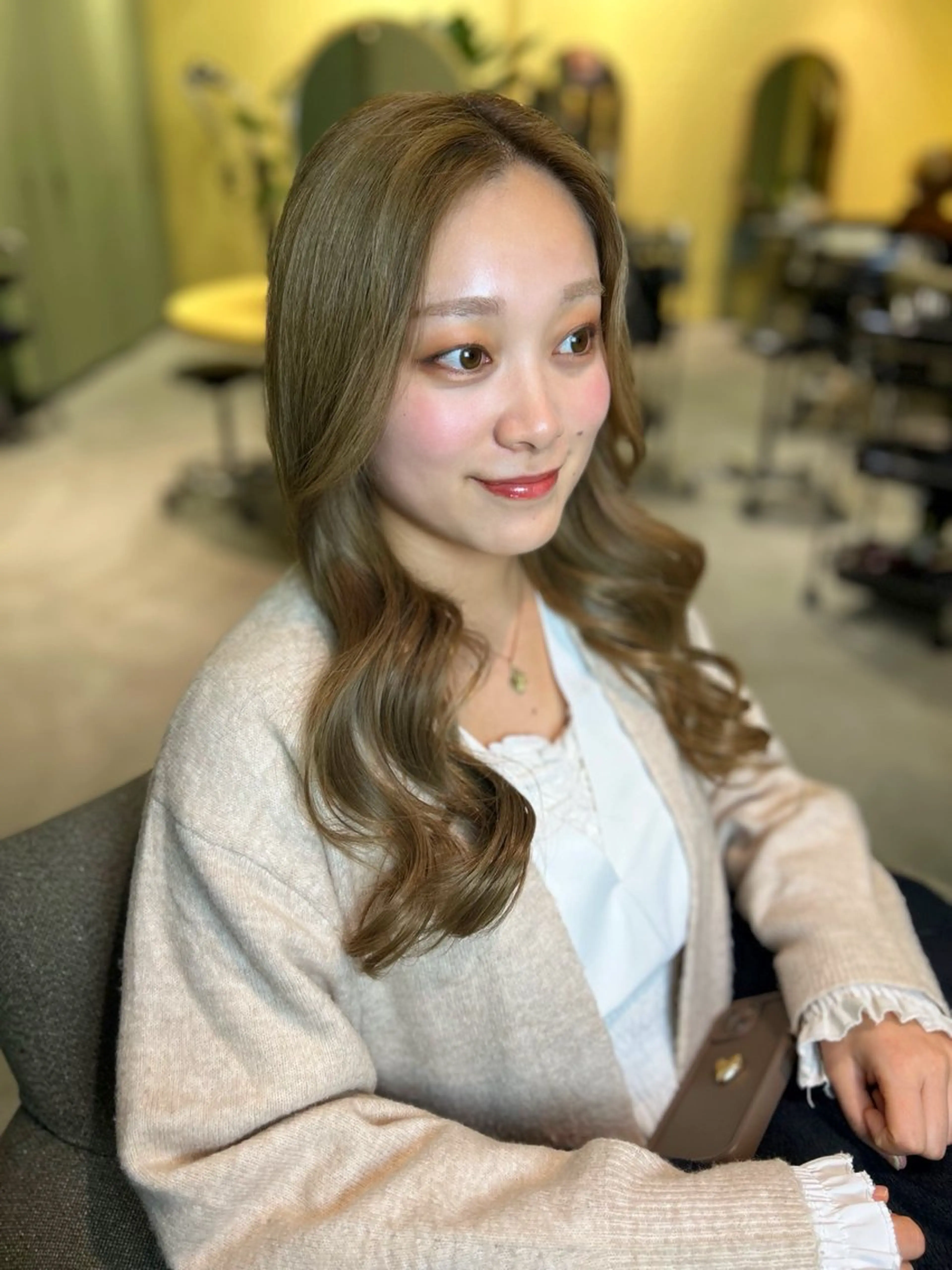 カラー 一條 乃亜のヘアスタイル