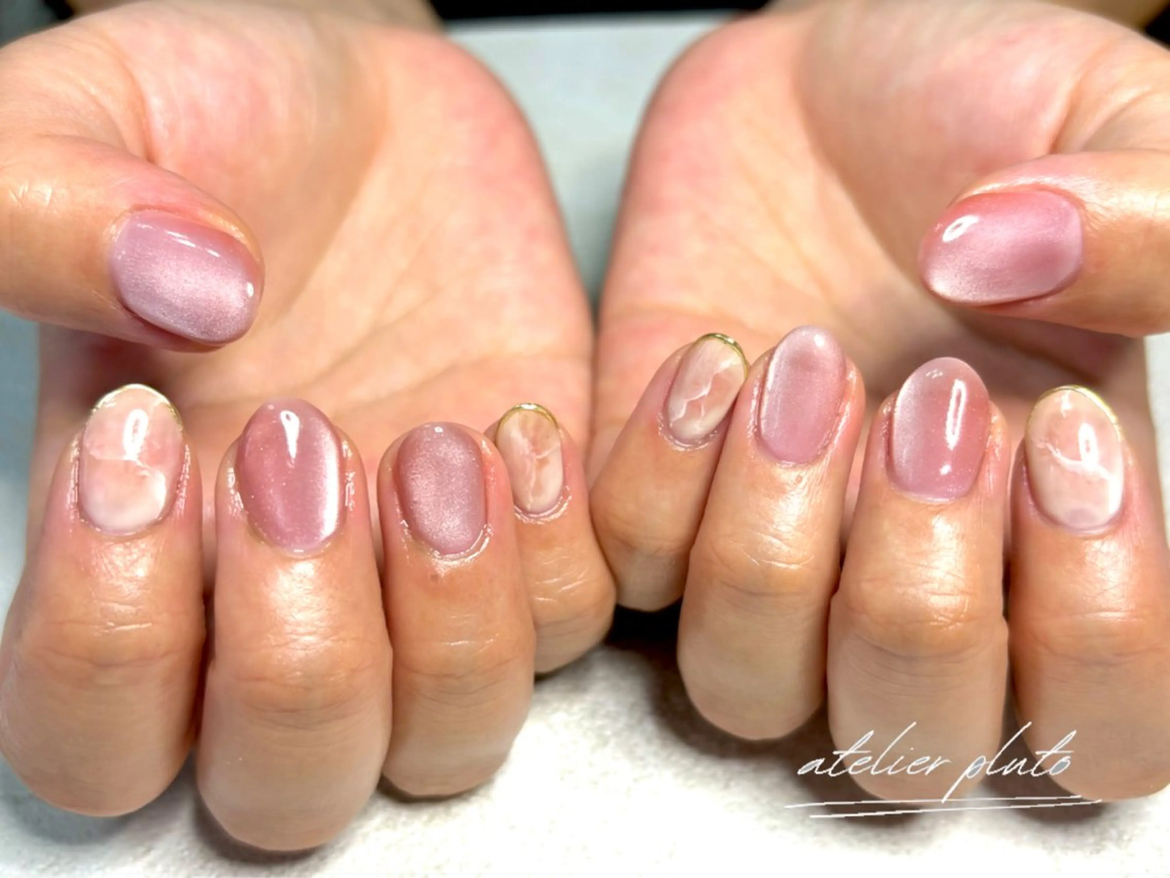 ネイル マグネットネイル 大理石ネイル(マーブル) ニュアンスネイル ピンク atelier plutoのネイルデザイン