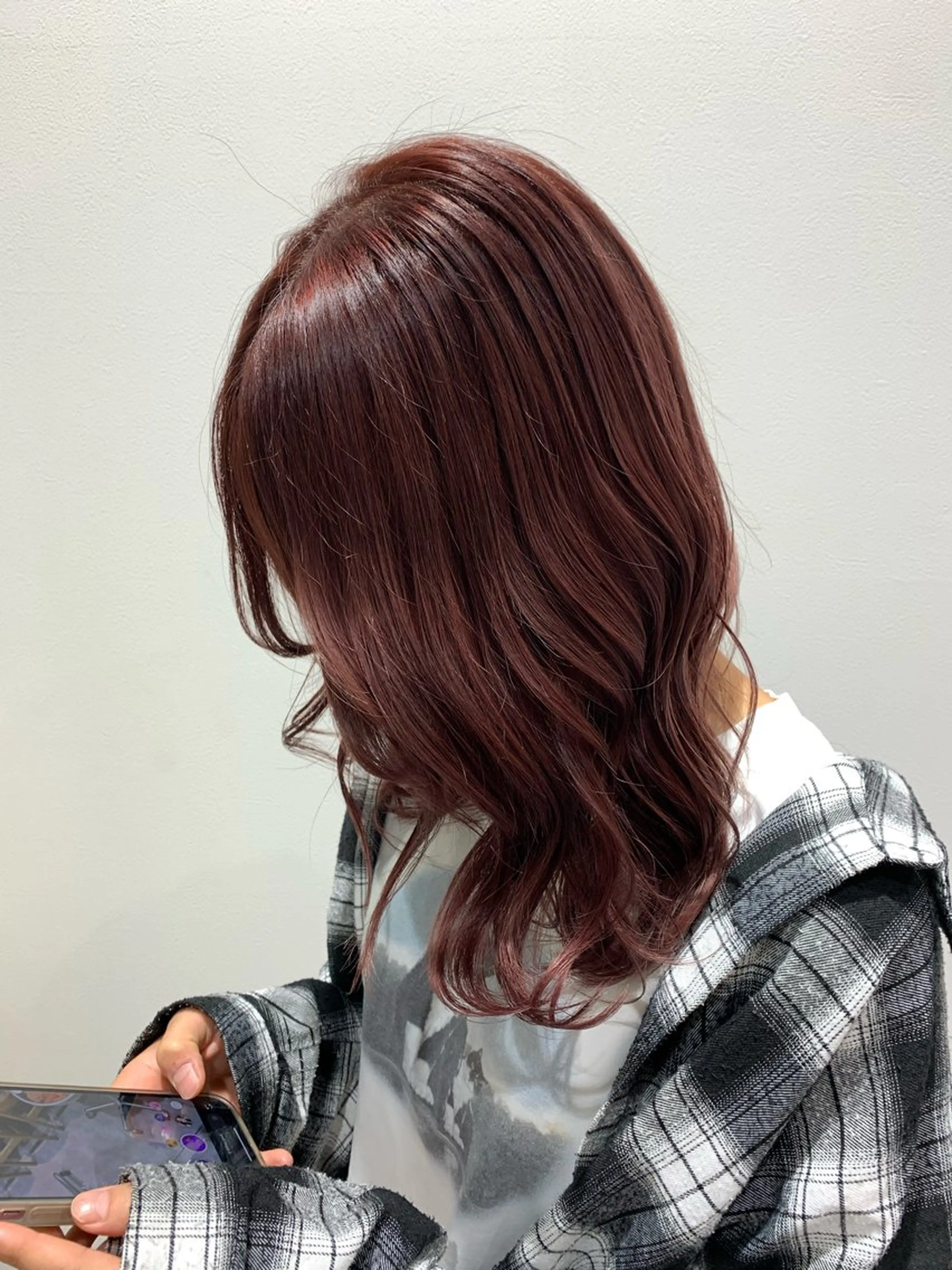 ミディアム カラー ブリーチ ピンクカラー バイオレットカラー バイオレットピンク D’asty梓川所属・山崎 夢奈のヘアスタイル