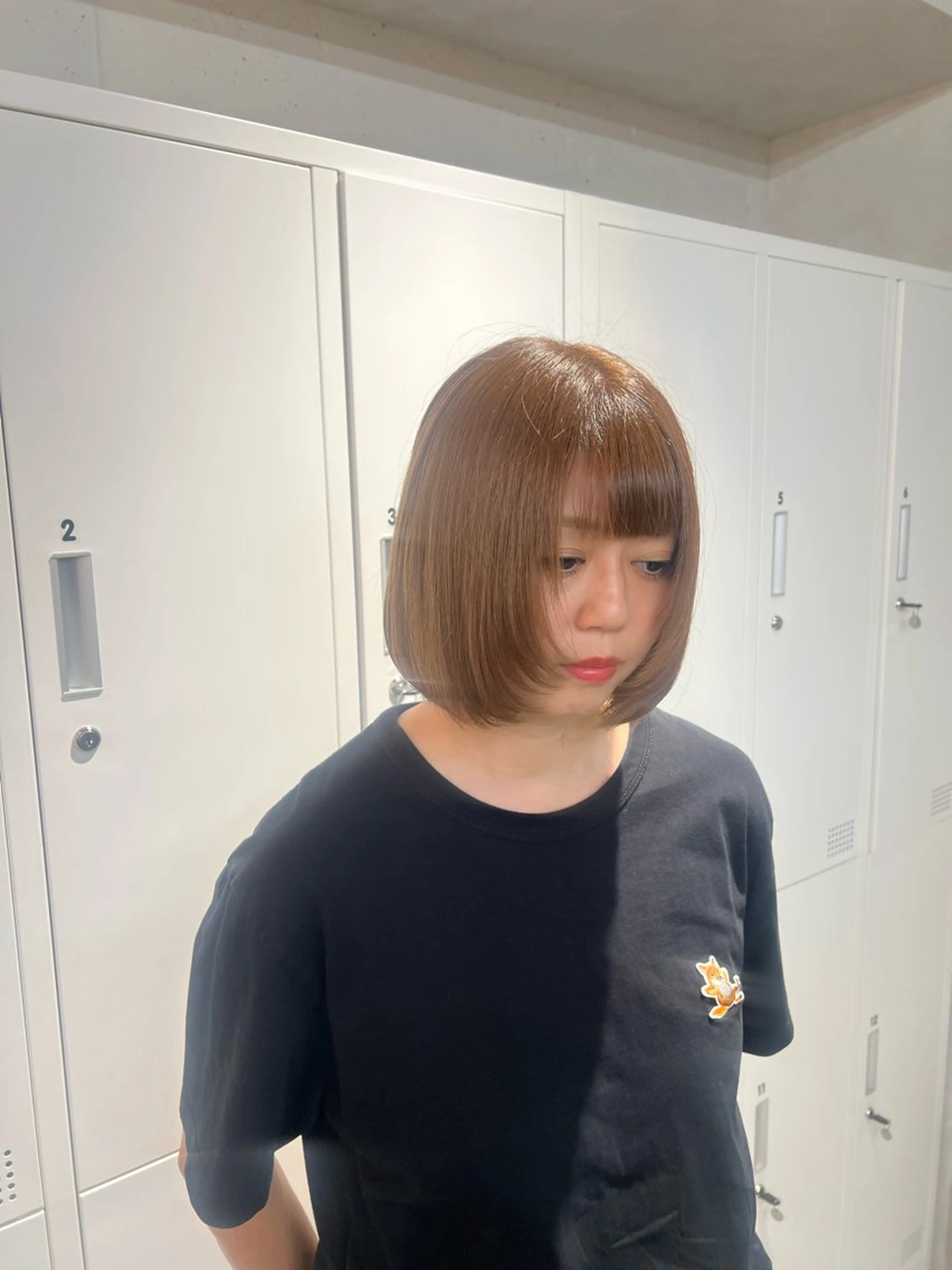 ショート 顔まわりレイヤー 顔周りカット レイヤーカット ひなた-YUCCA- elua⭐️のヘアスタイル