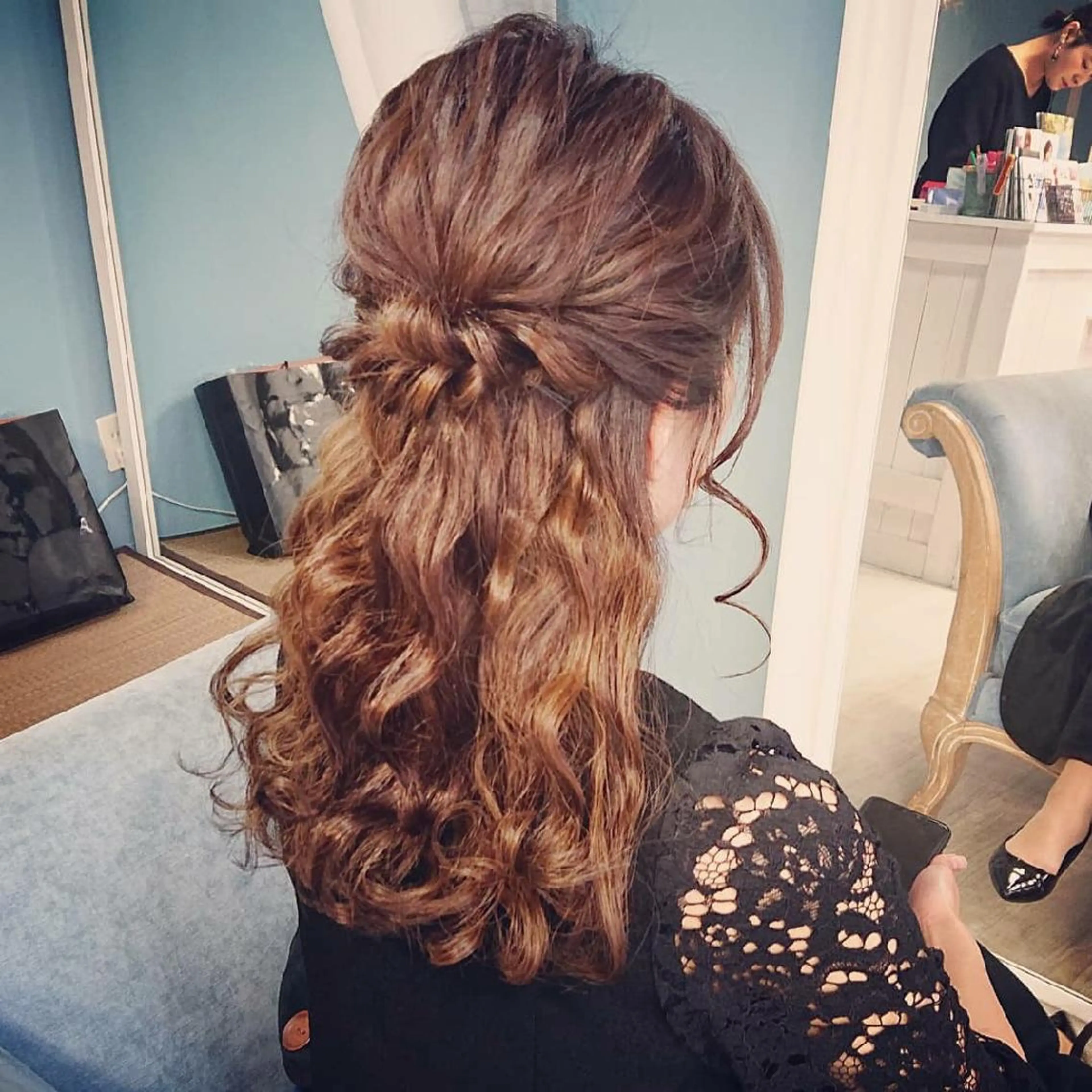 セミロング ヘアアレンジ ハーフアップ cell所属・植田 真理のエステ・リラクイメージ