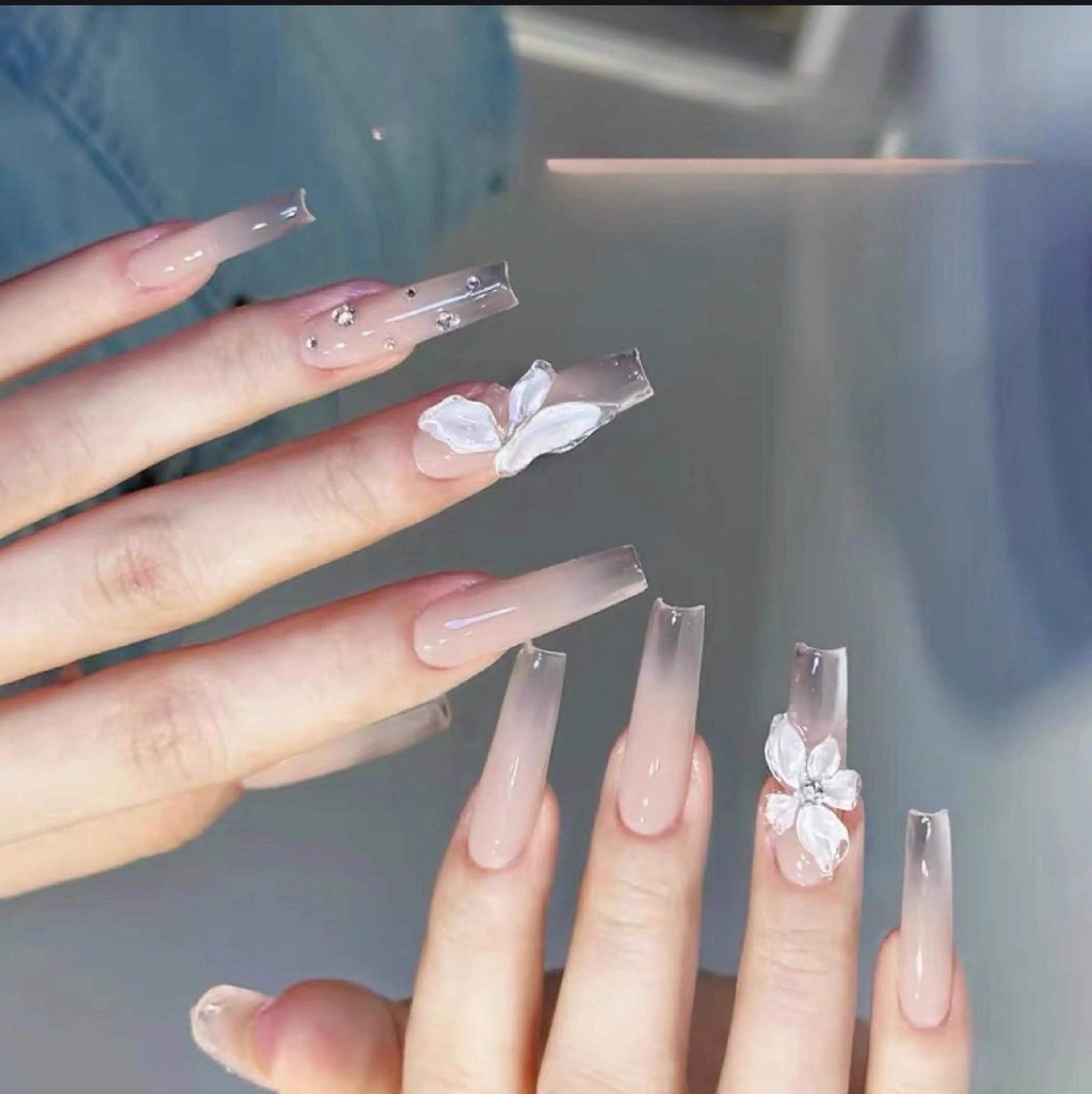 ネイル AND Nail 長さだし専門店のネイルデザイン