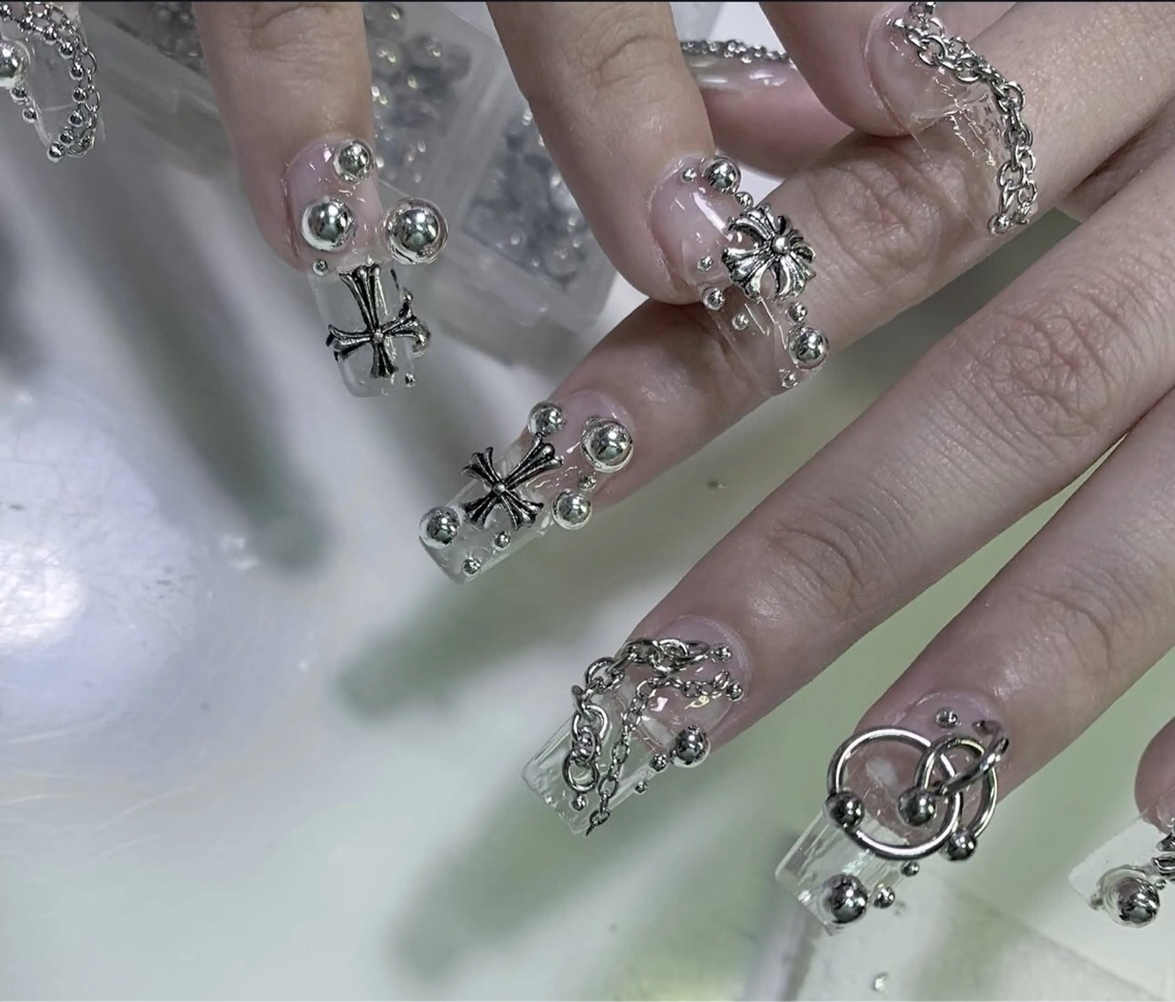 ネイル フレンチネイル ジェルネイル ハロウィン キラキラネイル 韓国ネイル H.baby Nail Salonのネイルデザイン