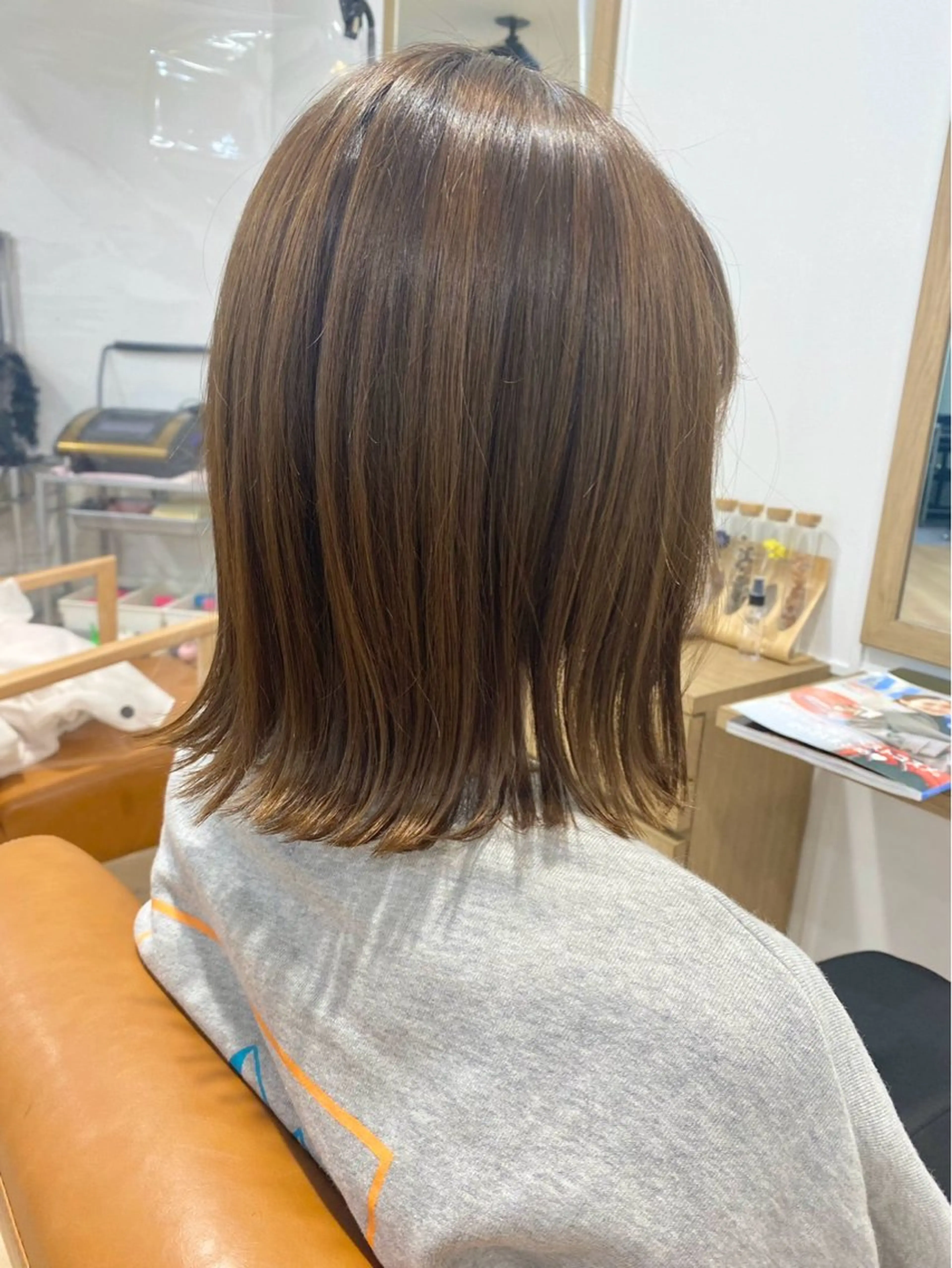 ミディアム カラー 石原 結依のヘアスタイル
