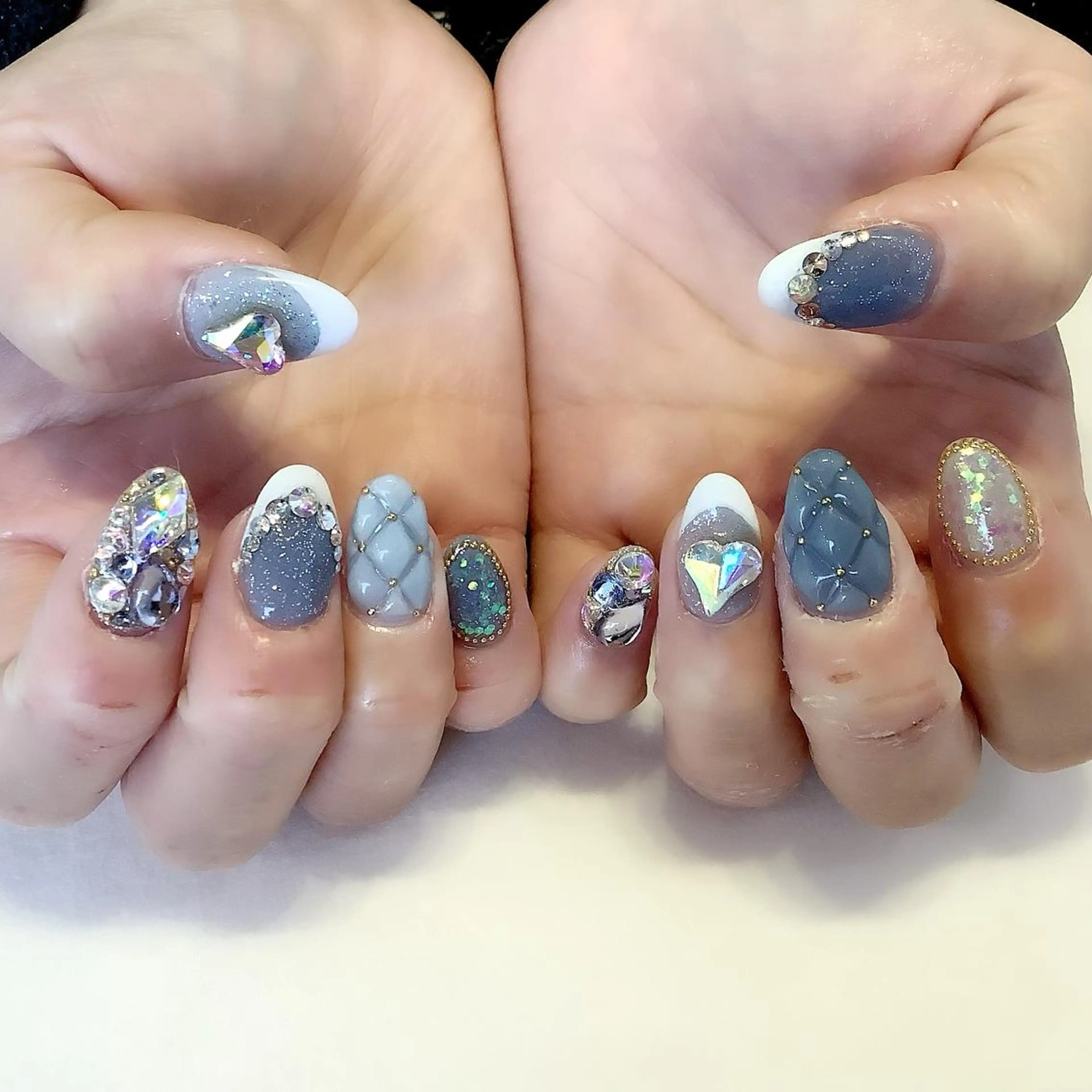 ネイル ハンドネイル 💎🐰 saki. m 🐰💎のネイルデザイン