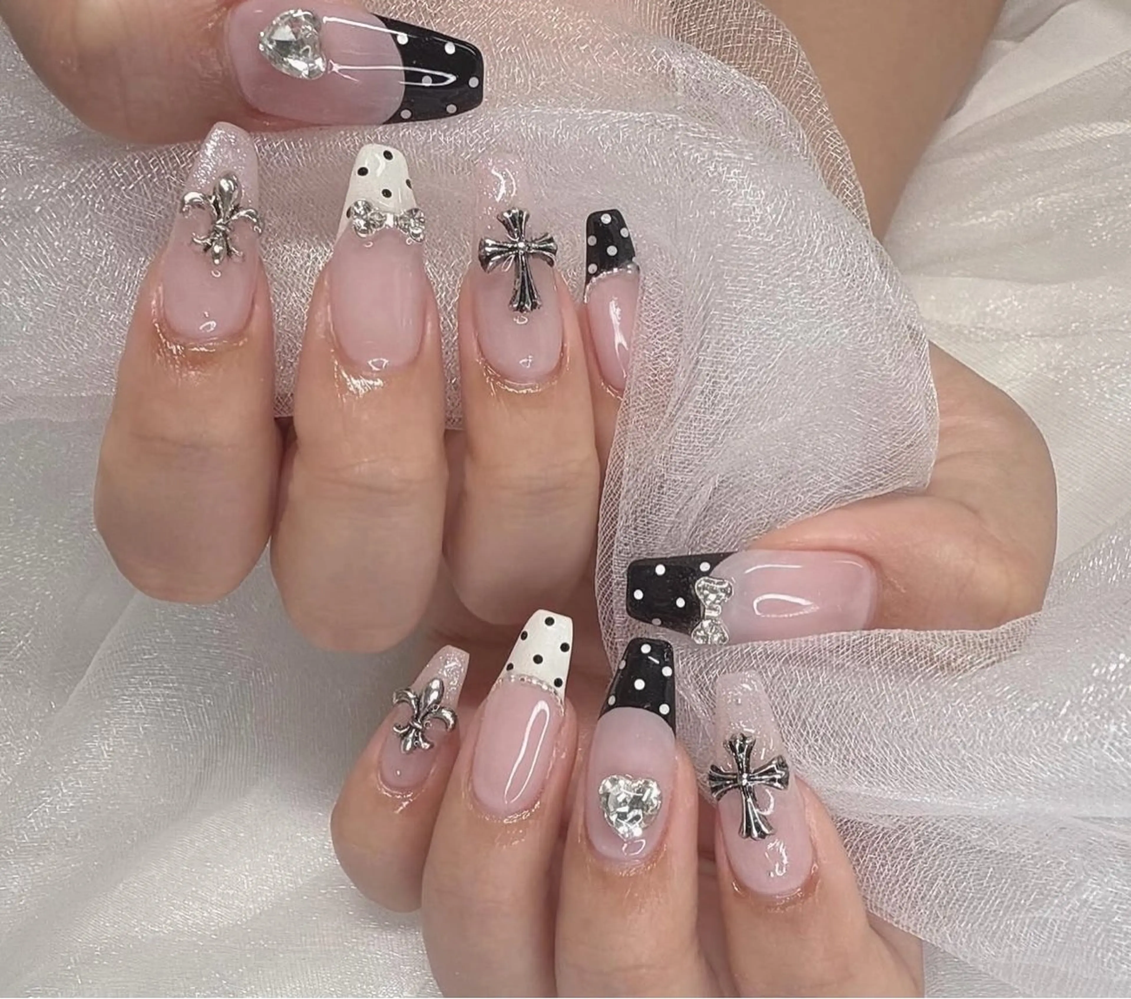 ネイル 韓国ネイル 持ち込み ニュアンスネイル ネイルチップ ハンドネイル TABI ANA.CHUOのネイルデザイン