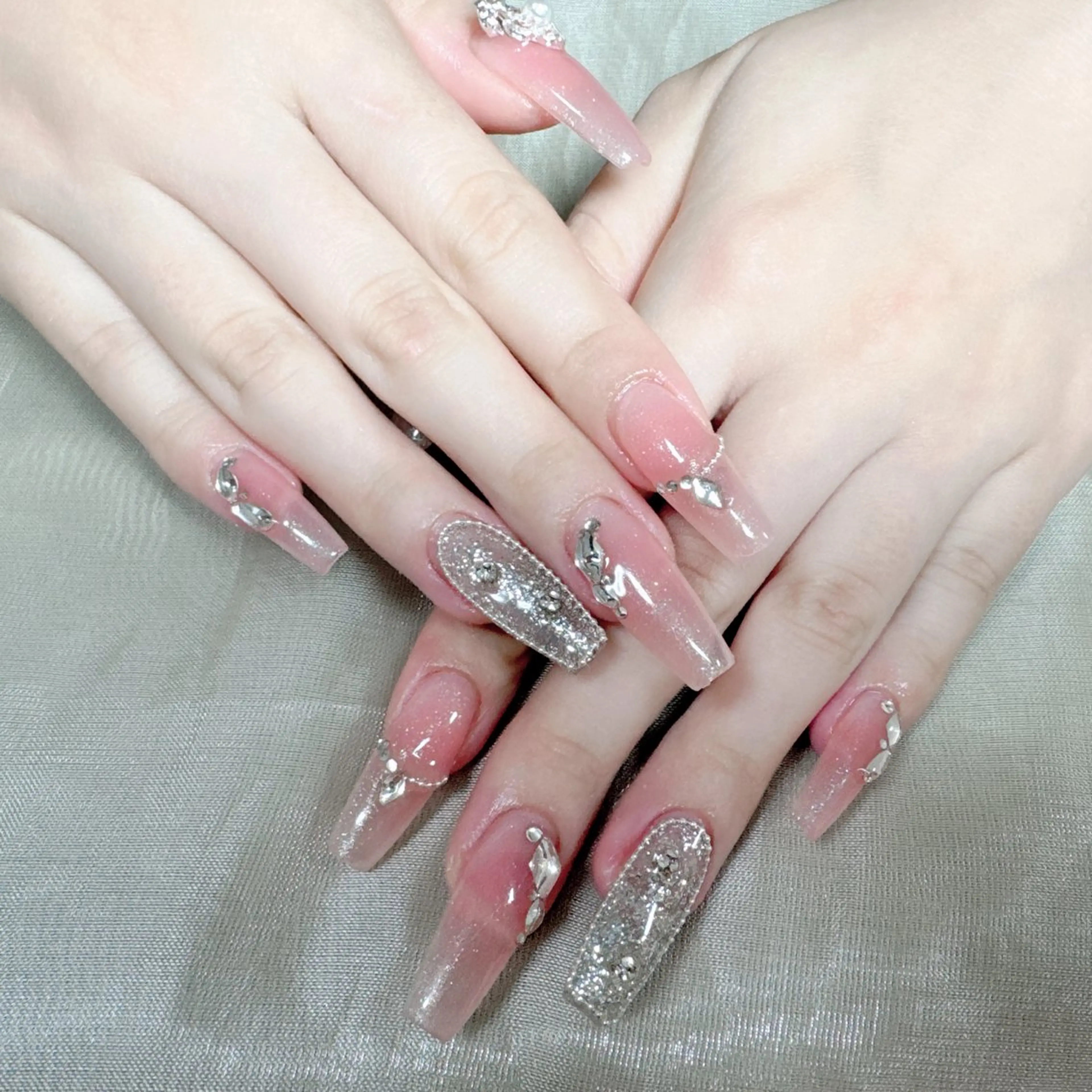 ネイル L.Nail所属・L.nail 【エル.ネイル】のネイルデザイン