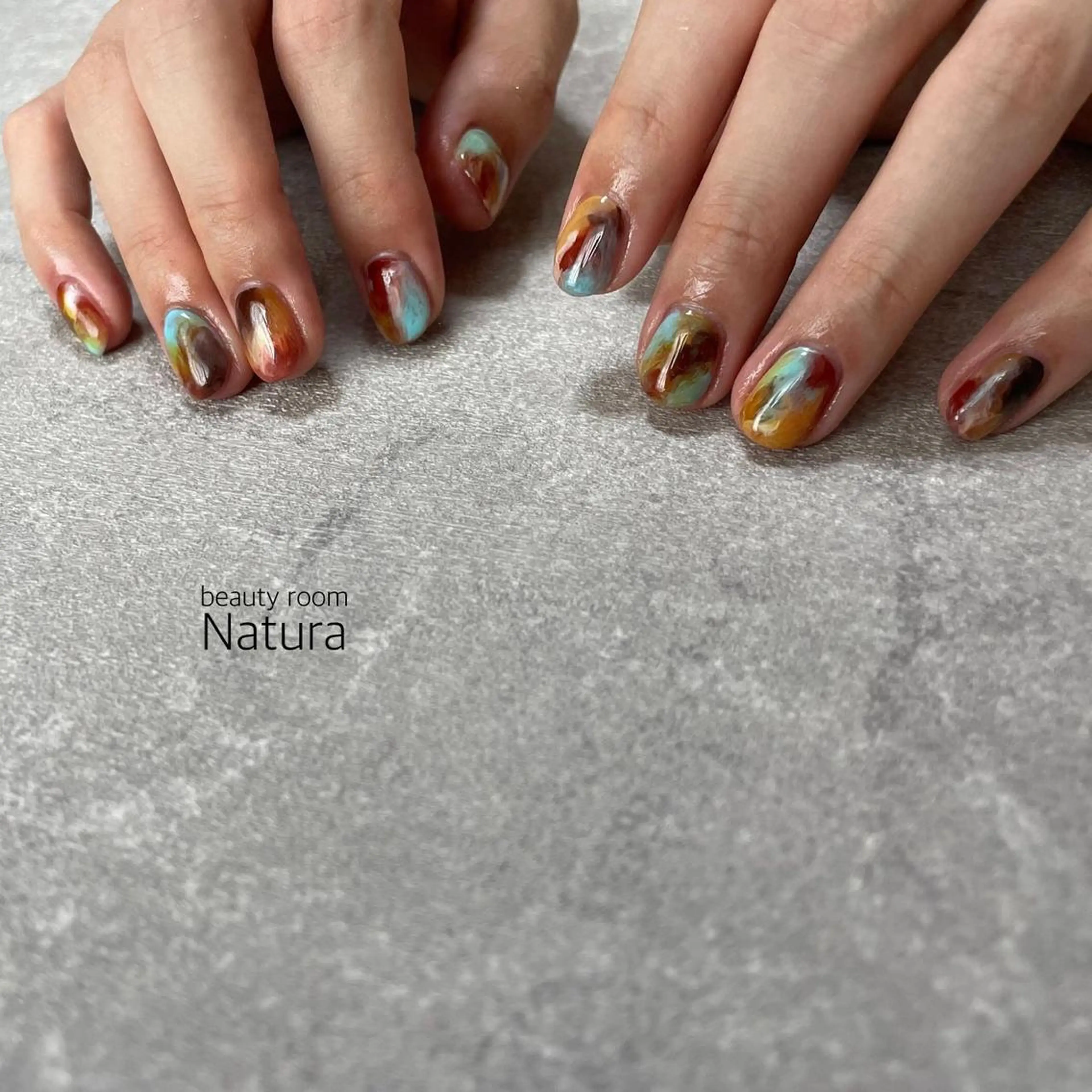 ネイル マツエク・マツパ アイブロウ ハンドネイル beautyroom Naturaのネイルデザイン