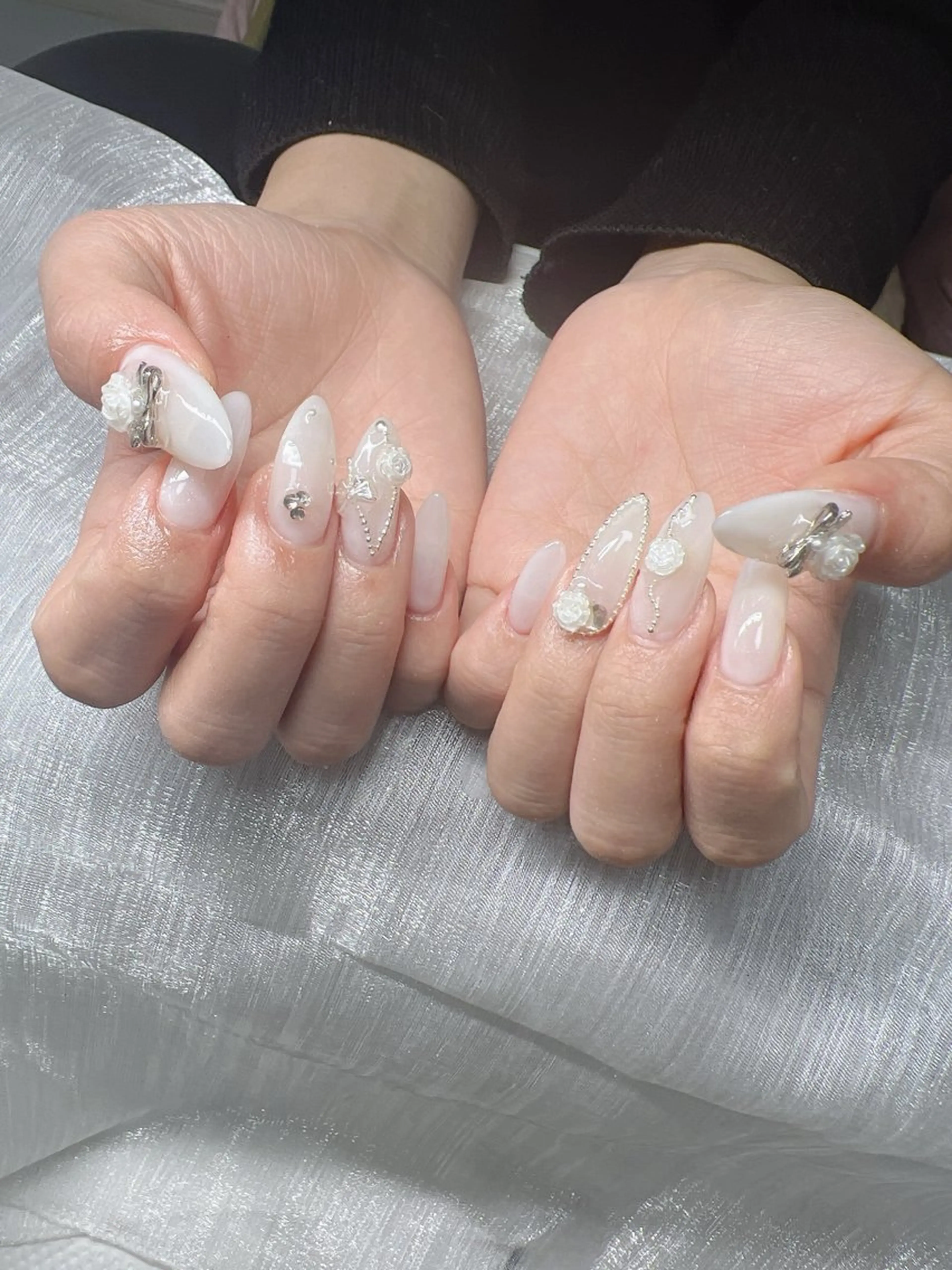 ネイル オーロラネイル チークネイル 長さ出し フットネイル フレンチネイル ハンドネイル Lee Nailsのネイルデザイン