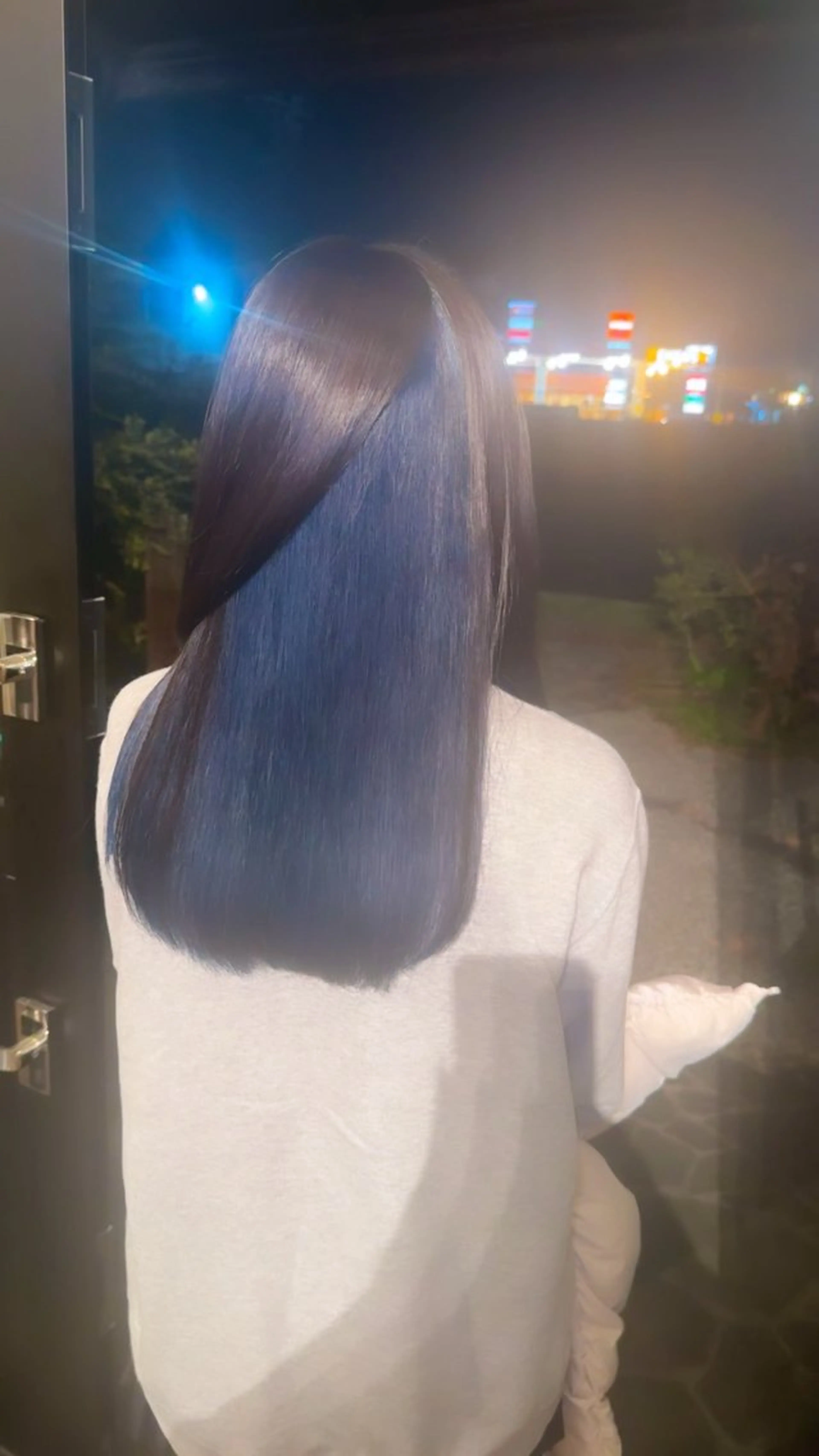 ロング カラー ヘアカラー トリートメント 梨菜/ハイトーン /ブリーチカラーのヘアスタイル