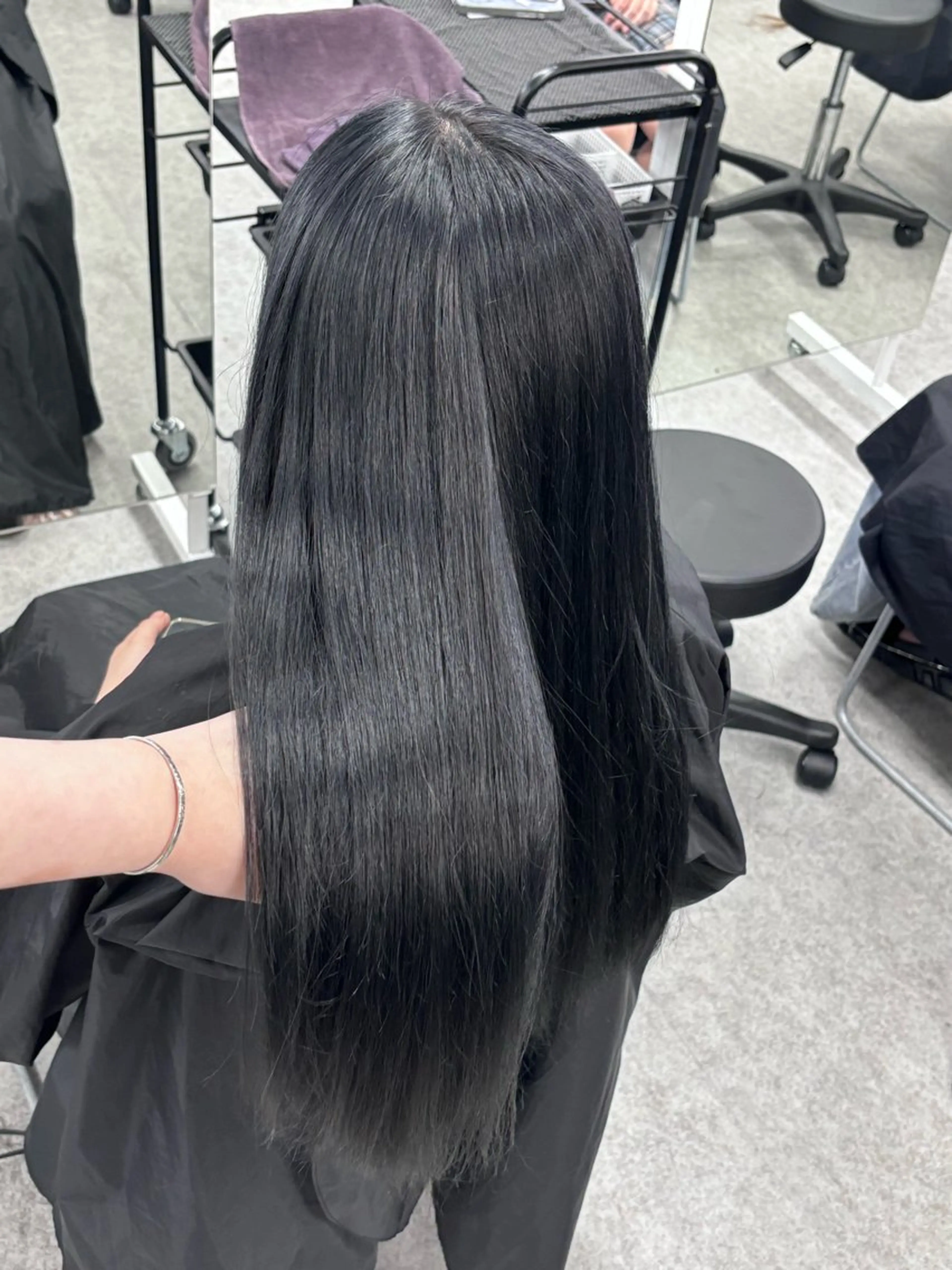 ロング カラー 韓国風暗髪ヘア🤍 🫧MIREIのヘアスタイル