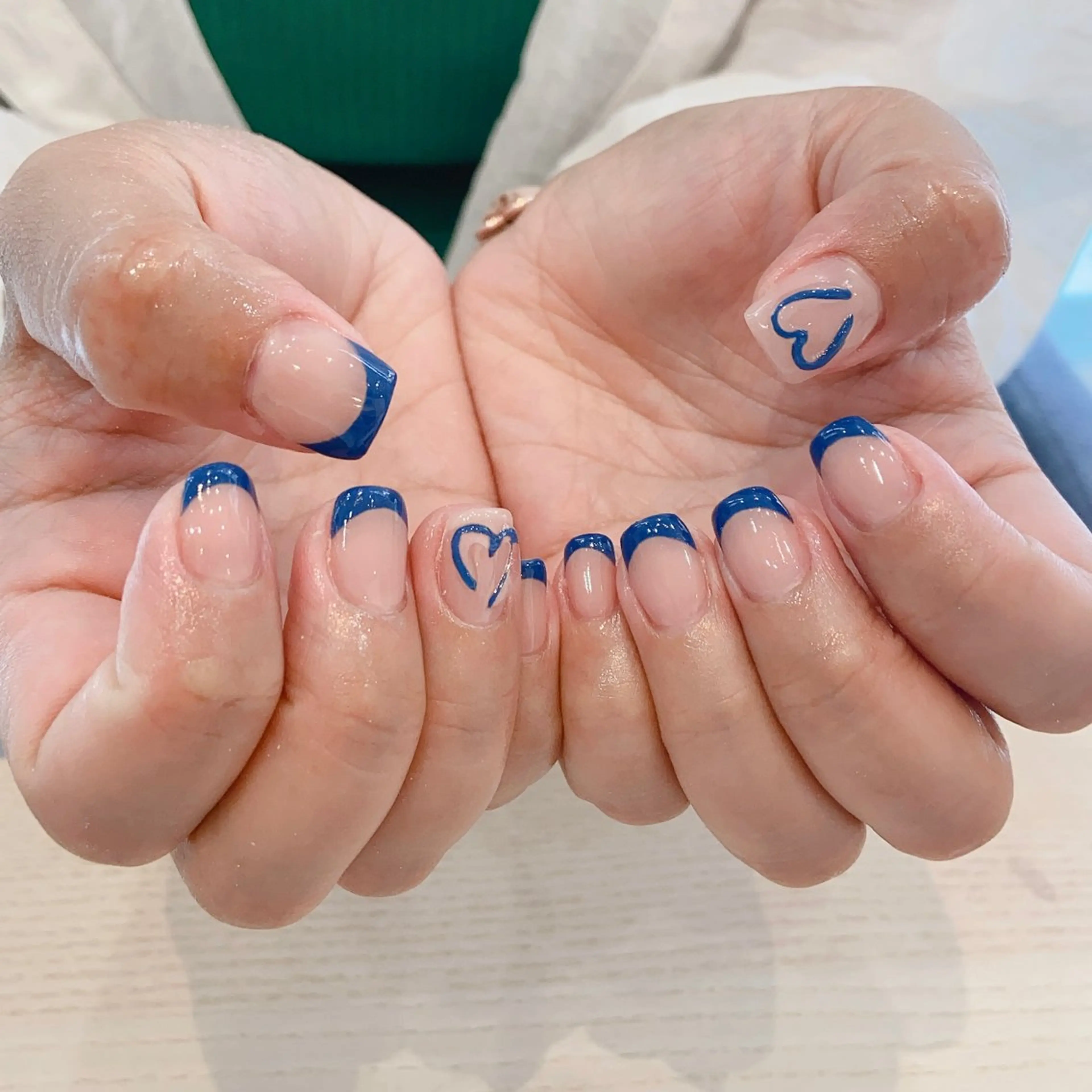 ネイル フレンチネイル ハート ぷっくりネイル 【plume.】 misakiのネイルデザイン