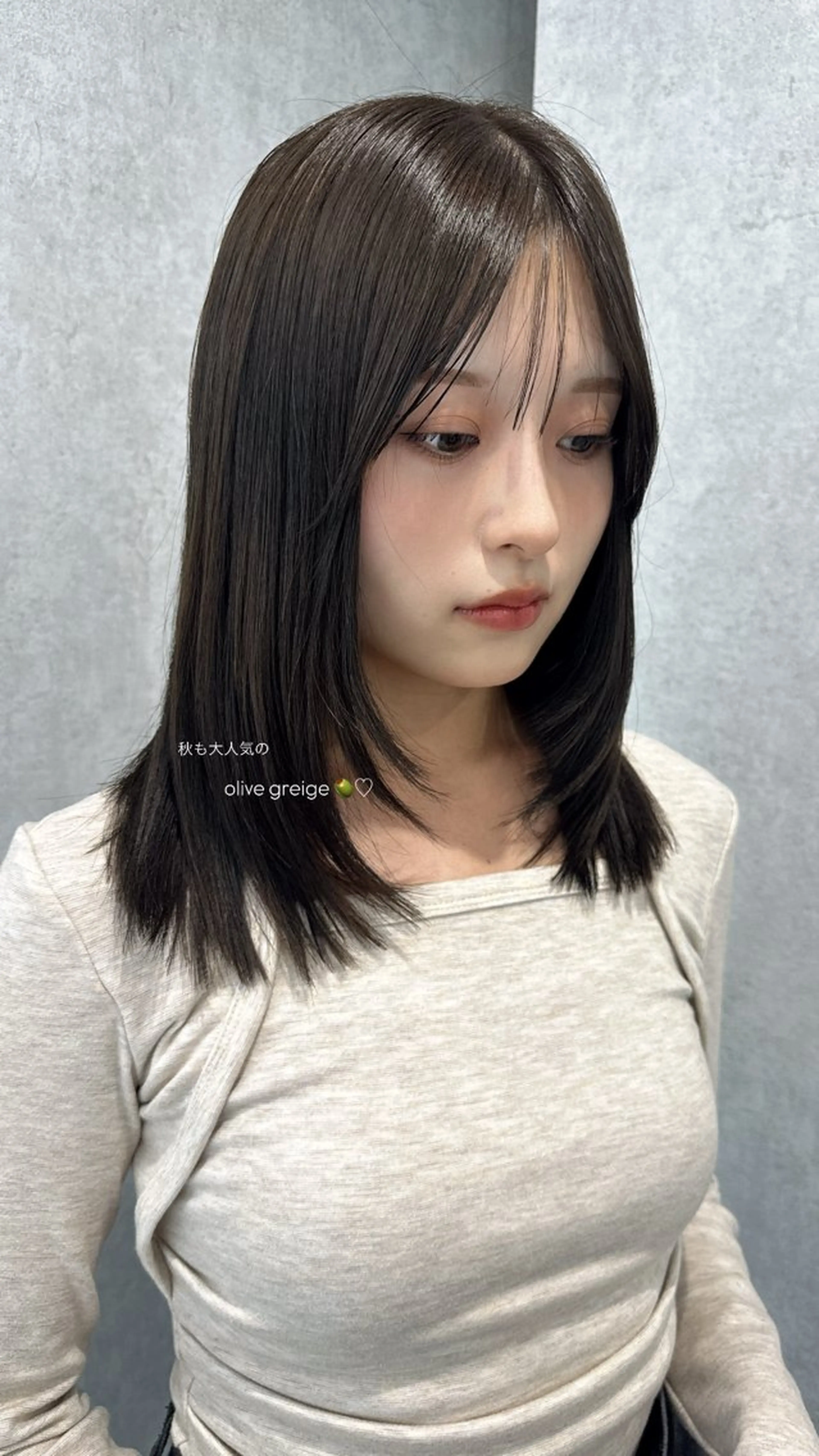 ミディアム カラー ヘアカラー トリートメント v-lab studio所属・韓国レイヤーカット/ 艶カラー/ noaのヘアスタイル