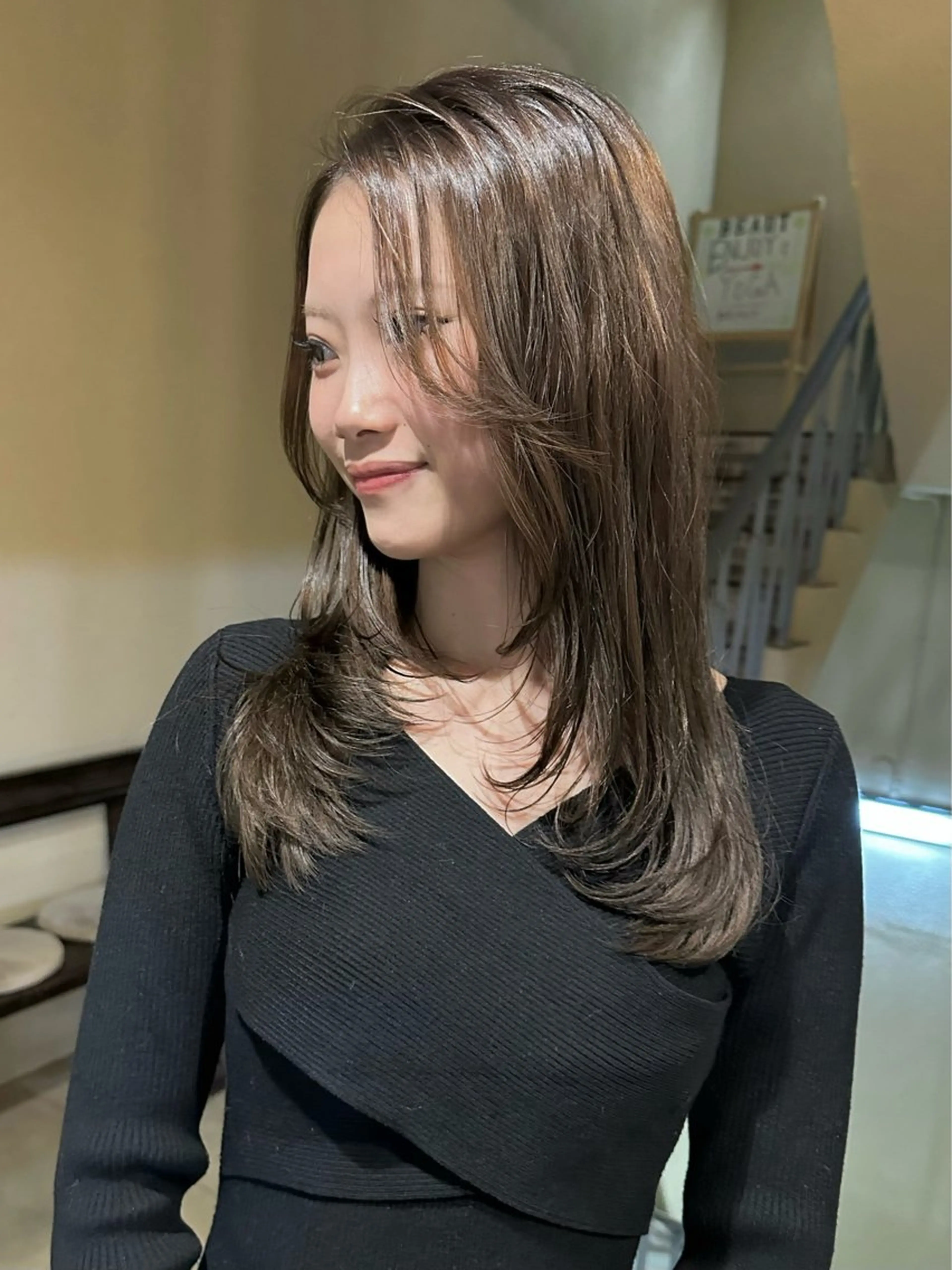 セミロング カラー ベージュカラー ブラウンカラー ブラウンベージュ レイヤーカット カット ヘアカラー トリートメント 四日市/レイヤー /似合わせカットのヘアスタイル