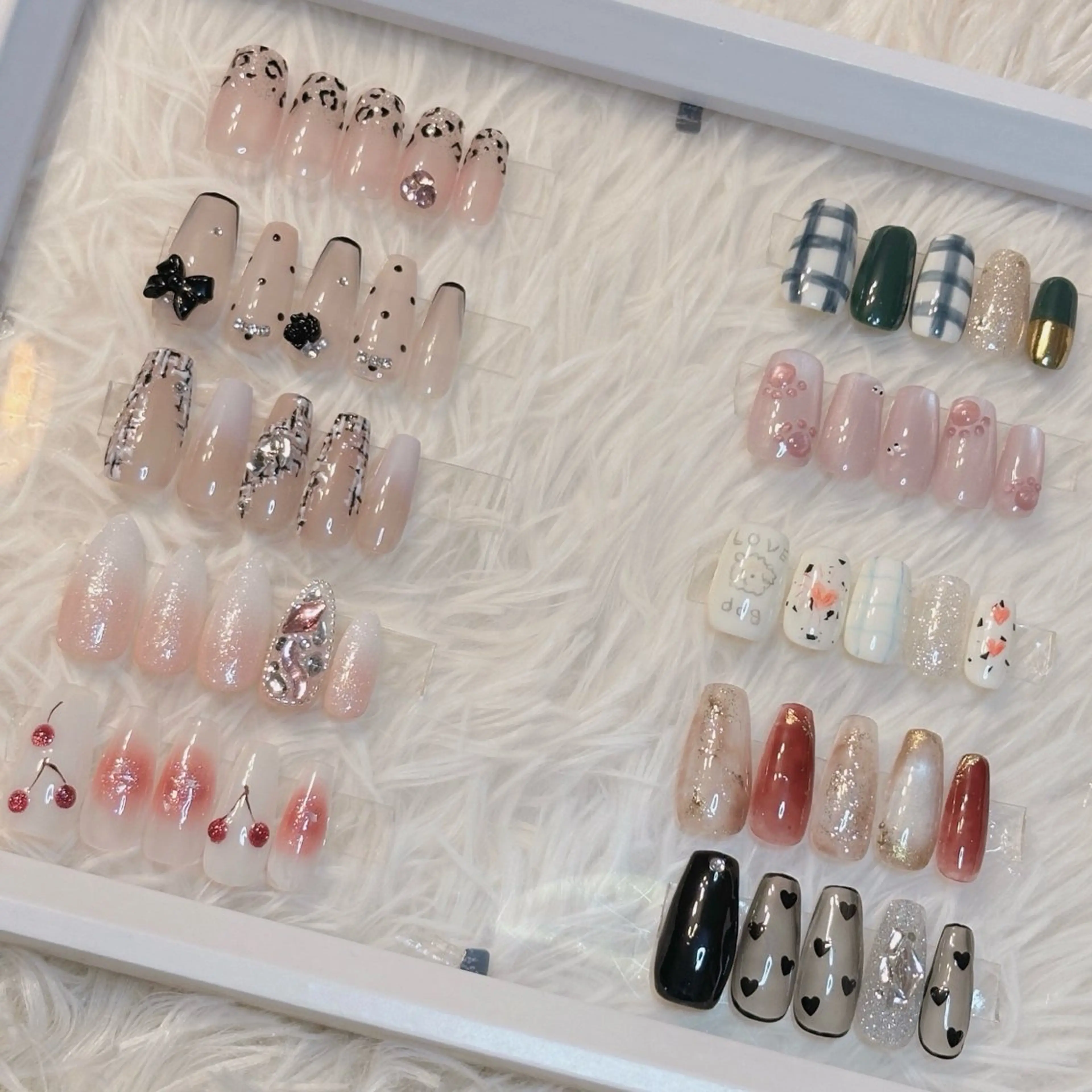 ネイル ハンドネイル フットネイル nailsalon Any'bのネイルデザイン