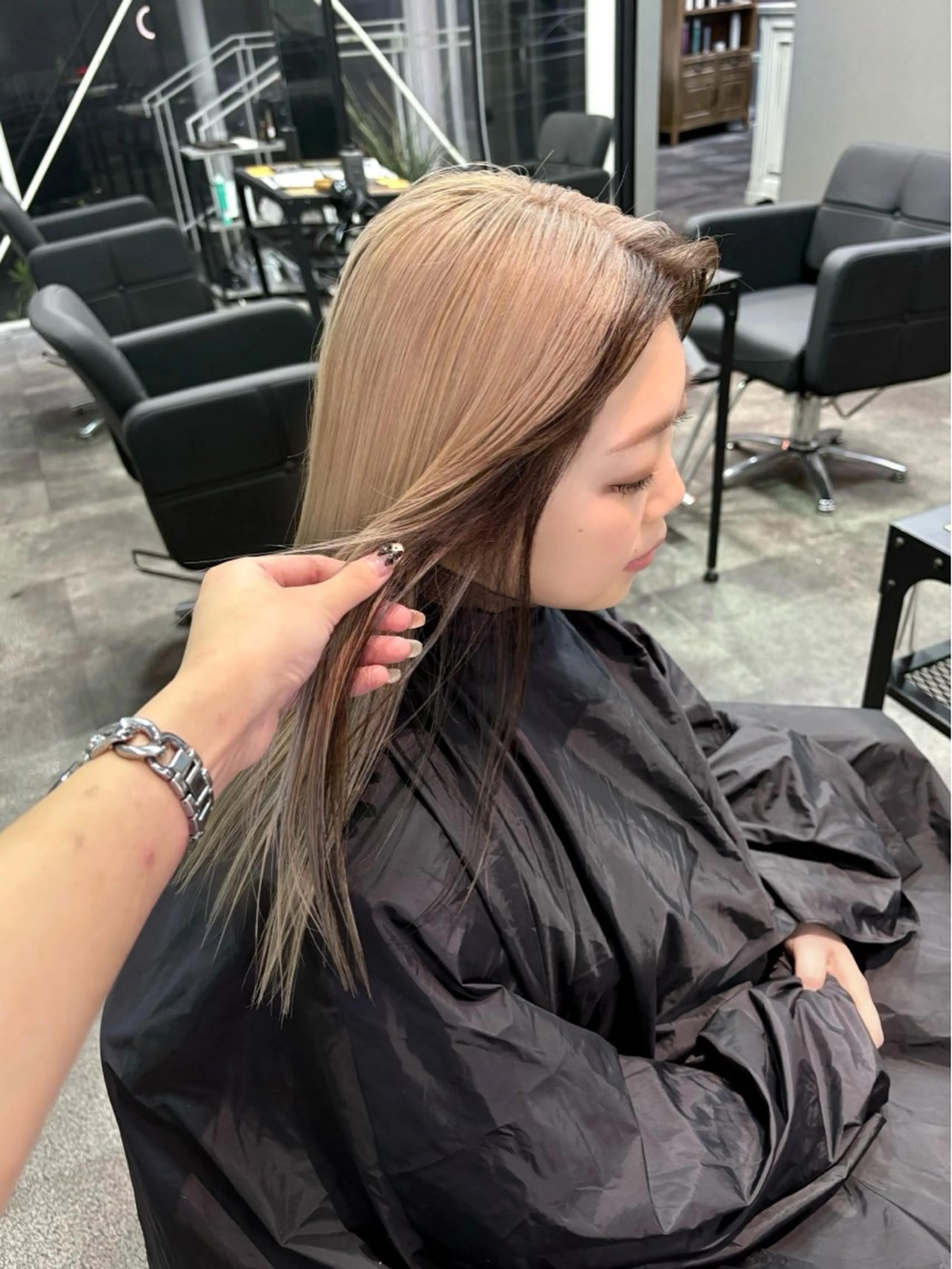 ロング カラー ミストバング ブリーチ ケアブリーチ デザインカラー  フェイスフレーミング 浜松/メンズサロン/ Yuna🐈‍⬛🫧のヘアスタイル