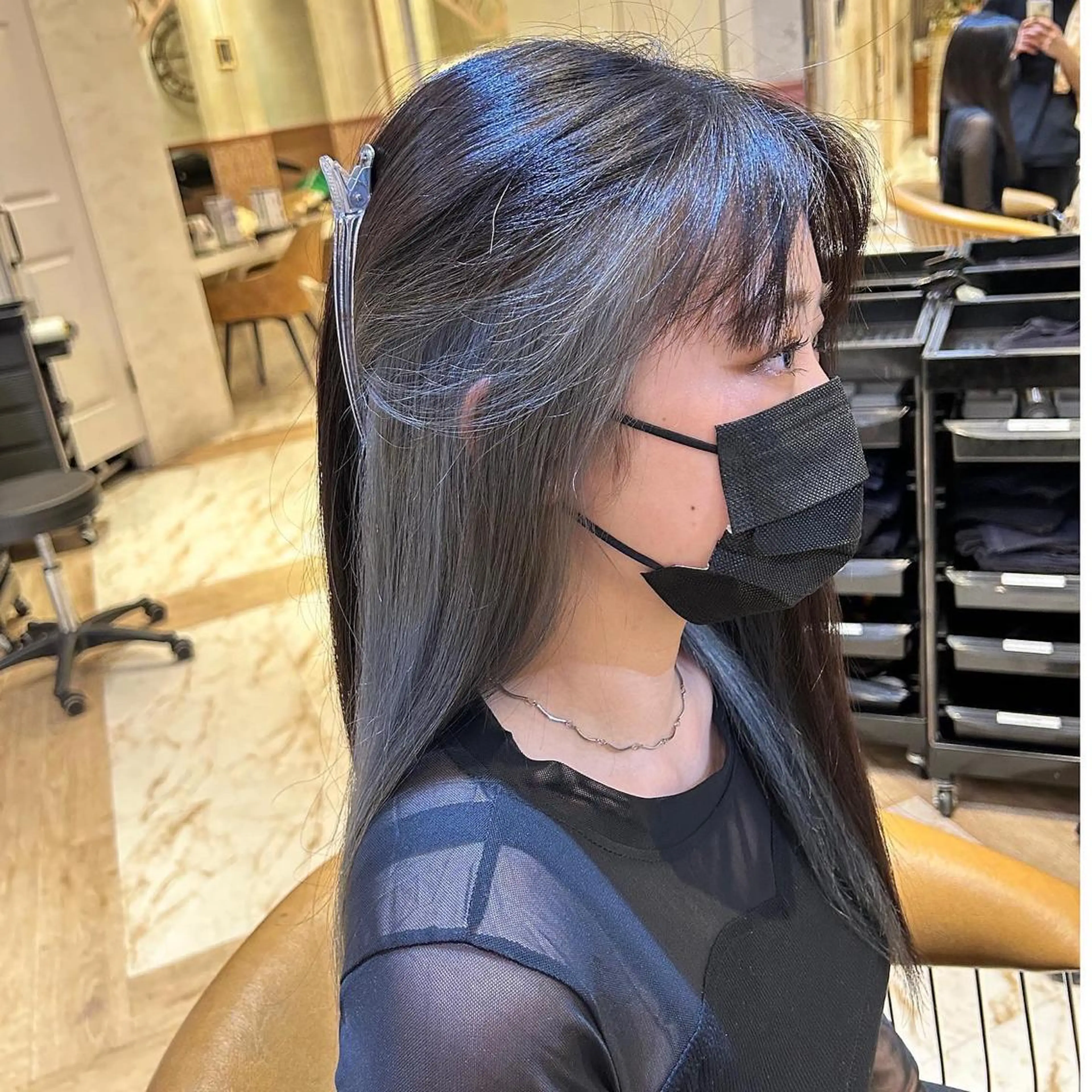 セミロング 脱白髪染め/ 髪質改善/ハクのヘアスタイル