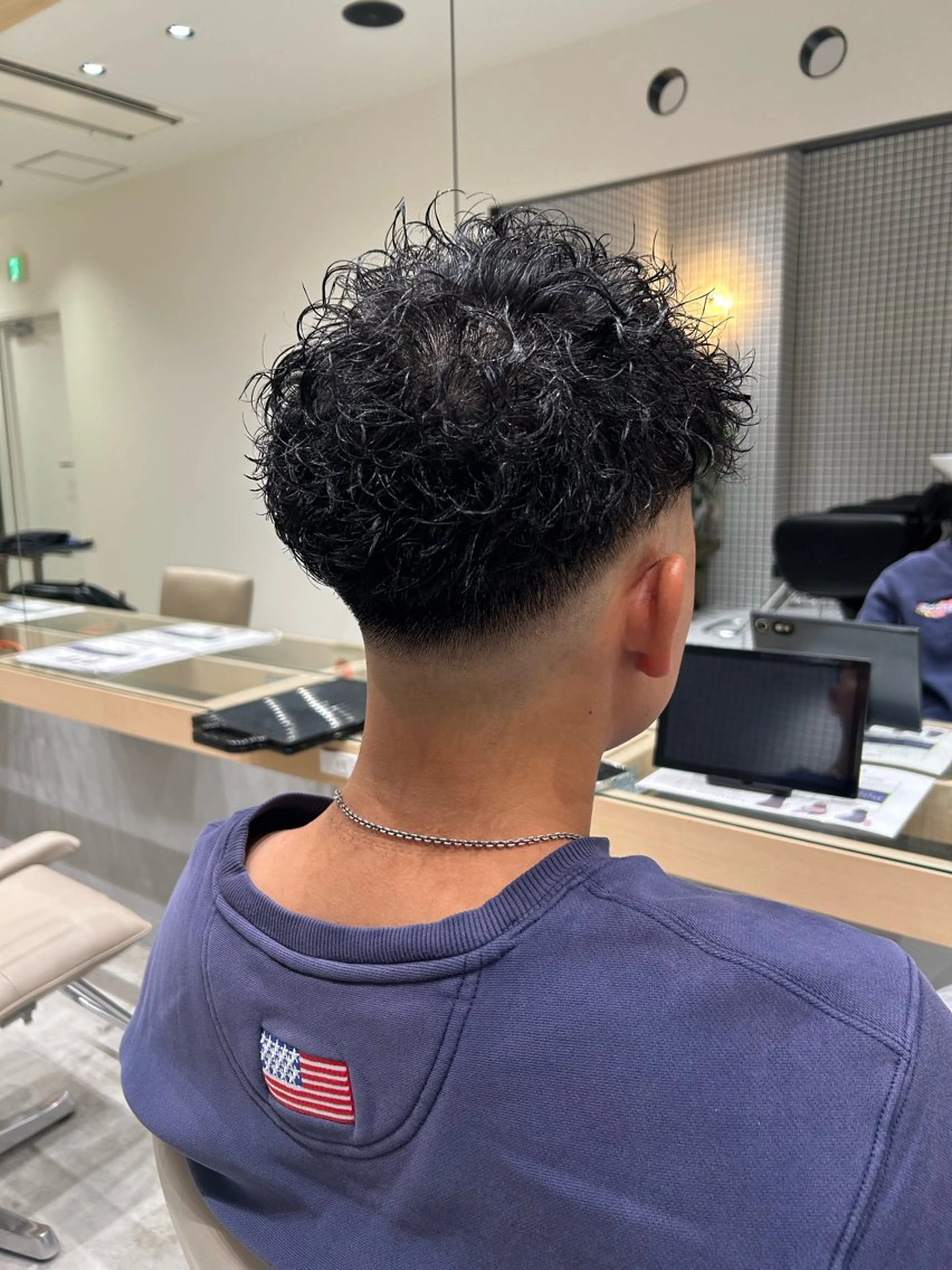 パーマ メンズ フェードカット メンズパーマ スキンフェード 🐲ツイスパ🐲 フェード/龍のヘアスタイル