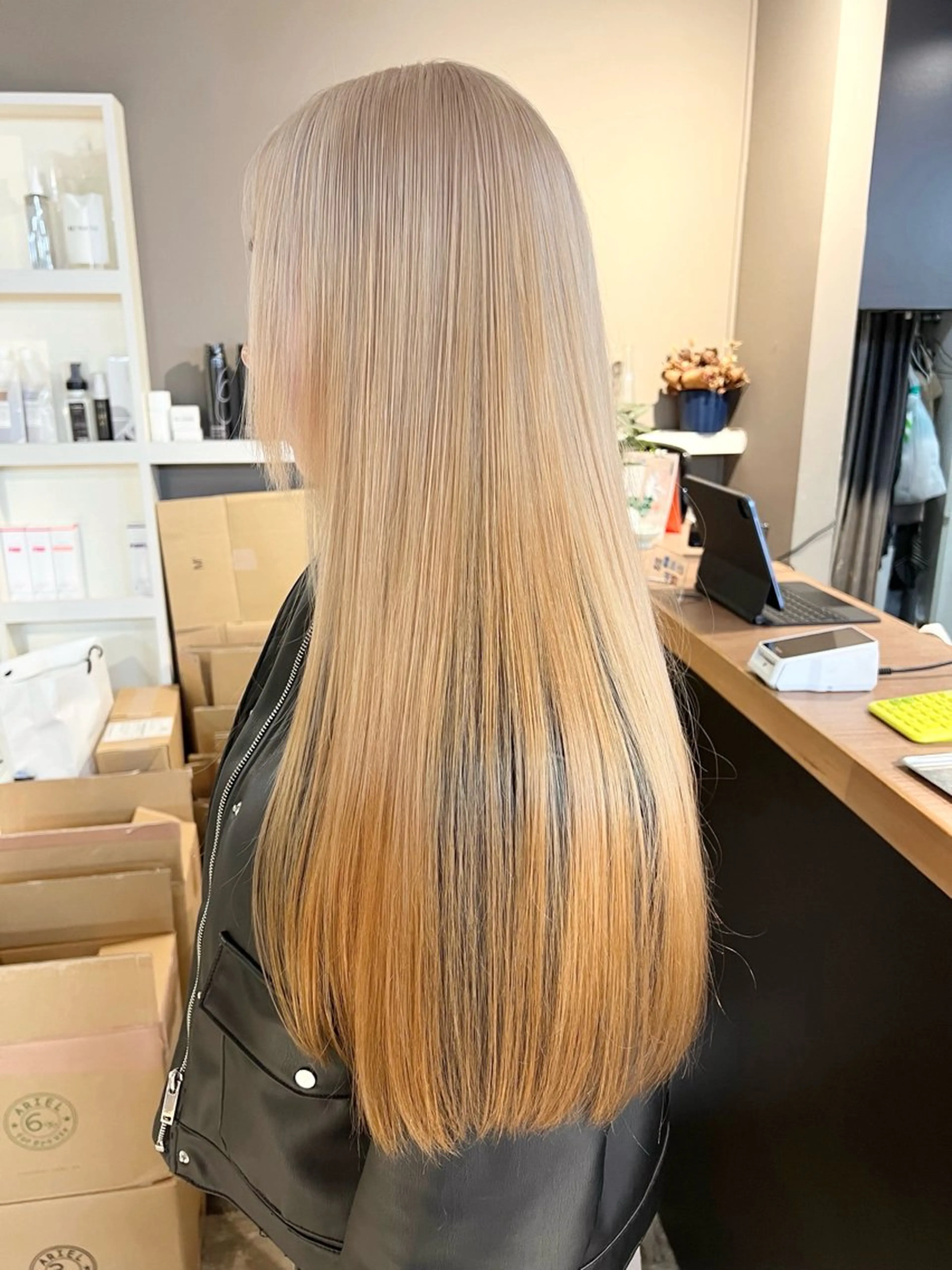 ロング カラー ブリーチ daiki 原宿のヘアスタイル