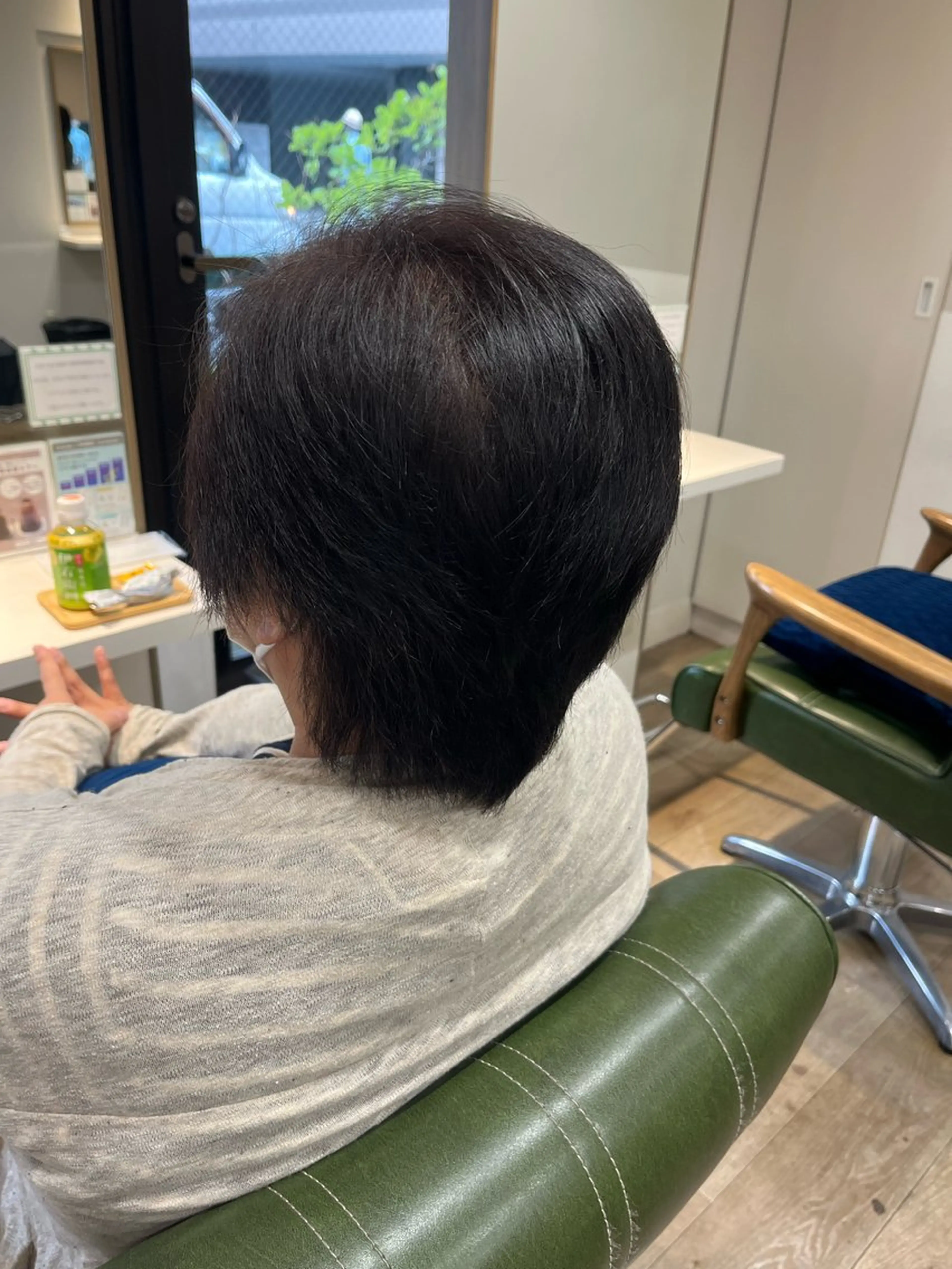 ショート カラー ブラウンカラー ナチュラルブラウン 小鴨 美佳のヘアスタイル