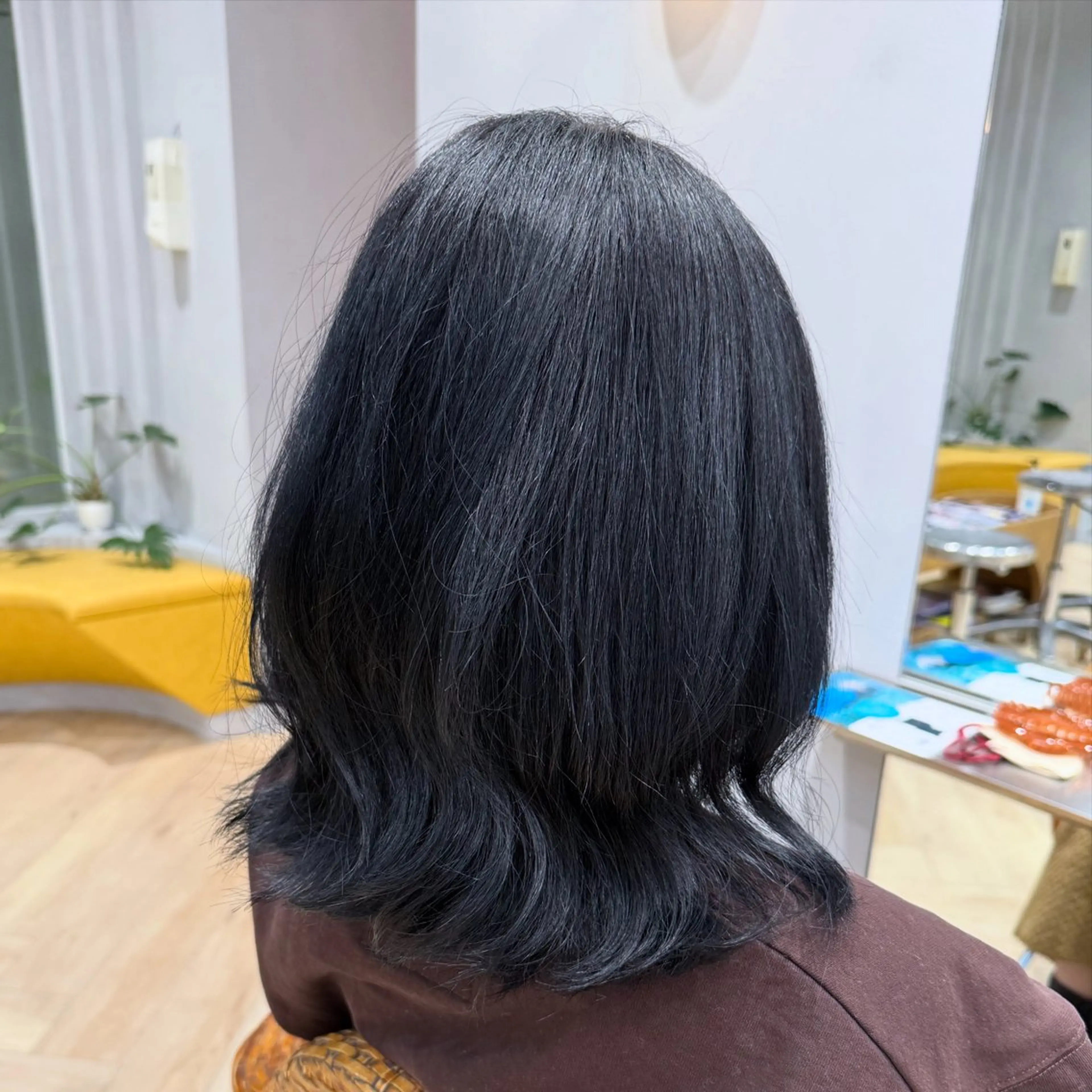 ミディアム カラー ヒジオカ リナのヘアスタイル